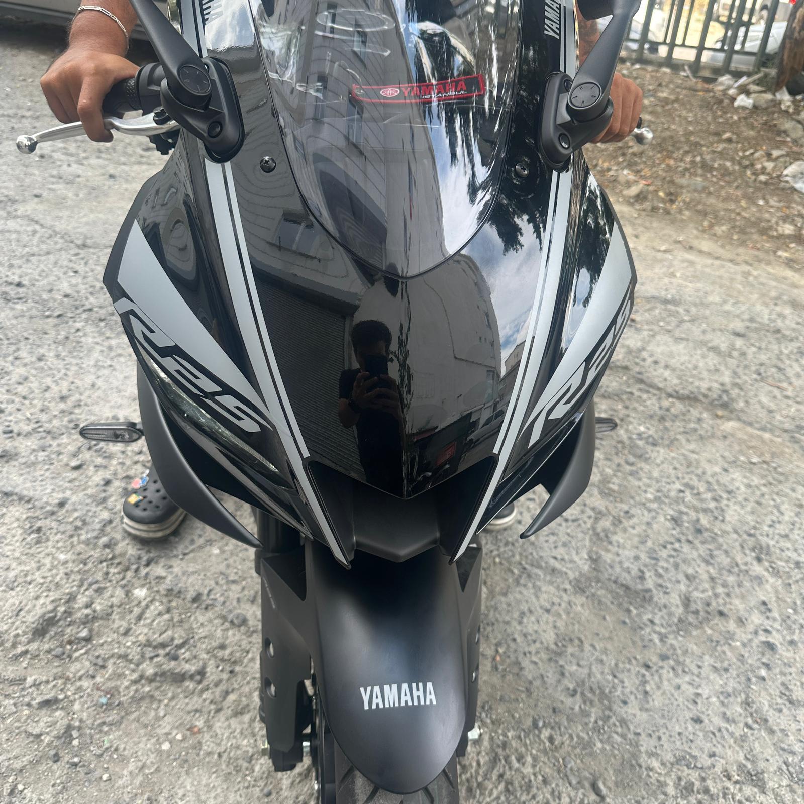 R25Yamaha YZF-R25 Ön Kafa Sticker Modeli Nardo Gri