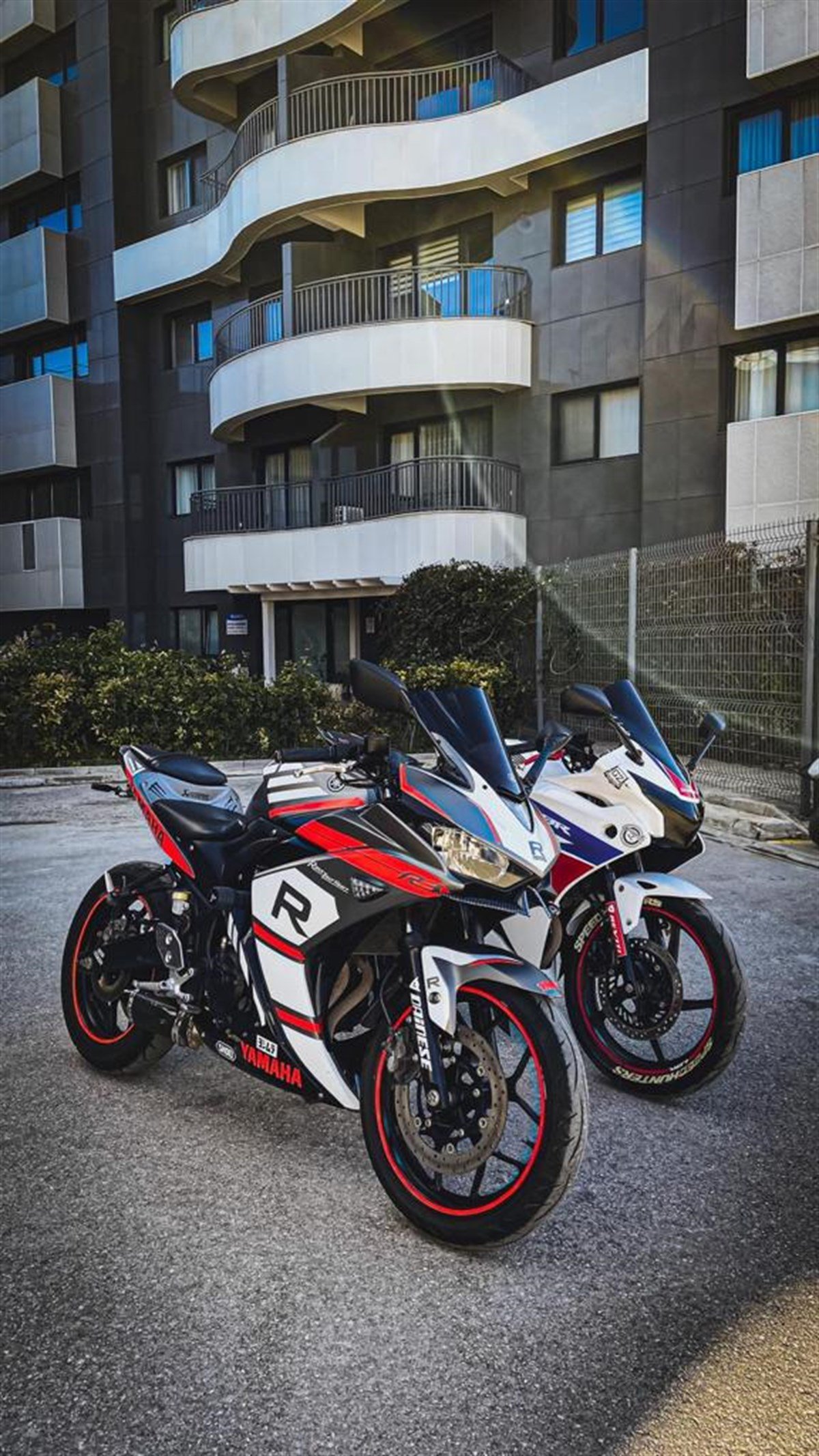 Yamaha YZF-R25 R Desing Neon Kırmızı Sticker Etiket Full Takım Modeli