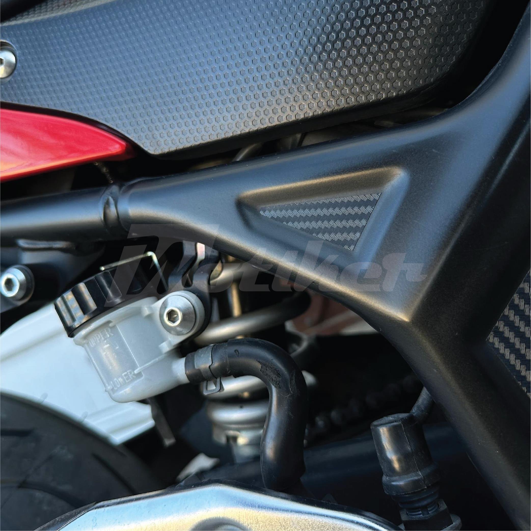 R25Yamaha YZF R25-R3 Şase Üzeri Karbon Detay Sticker Etiket Modeli