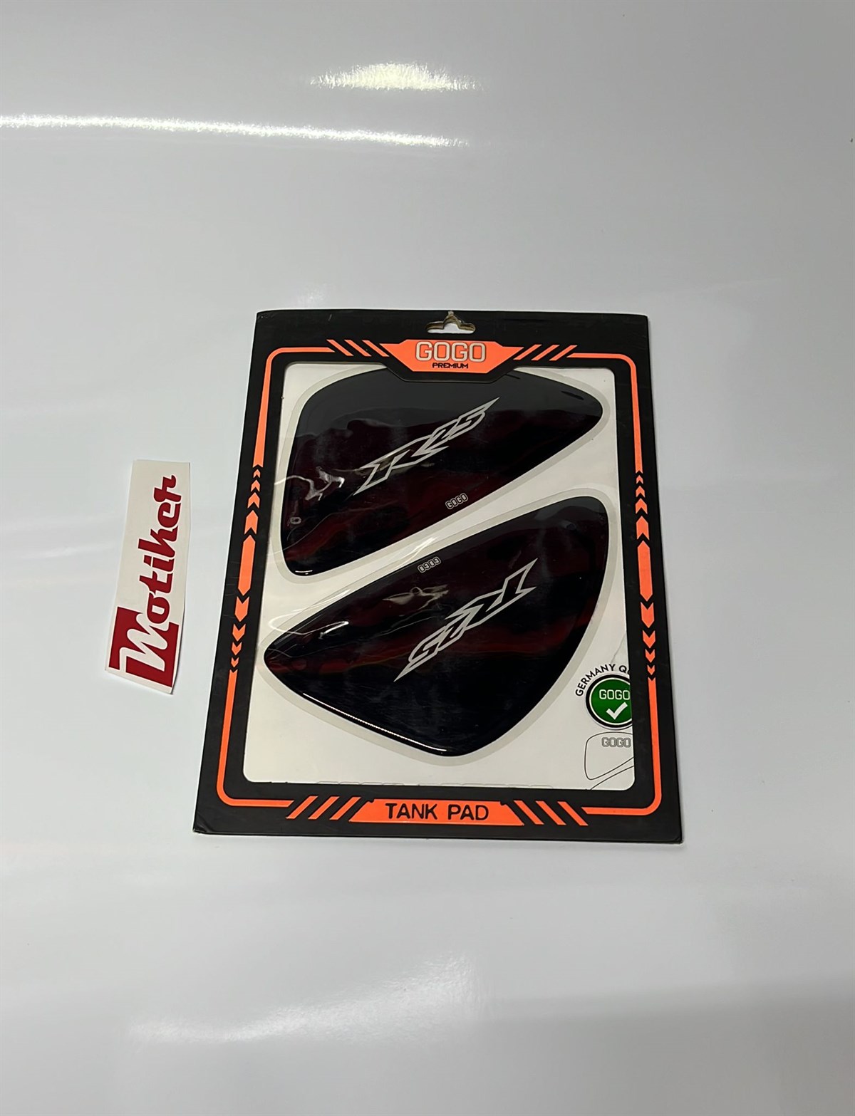 Yamaha YZF R25 Siyah Tank Pad Damla Sticker Modeli