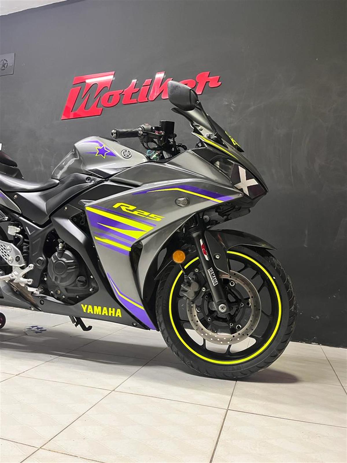 Yamaha YZF R25 Star Parça Sticker Modeli 