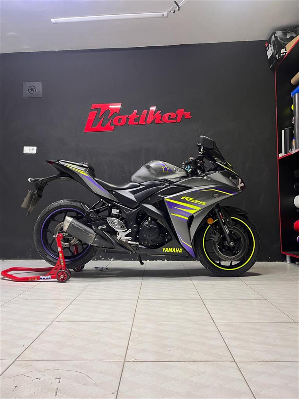 Yamaha YZF R25 Star Parça Sticker Modeli 