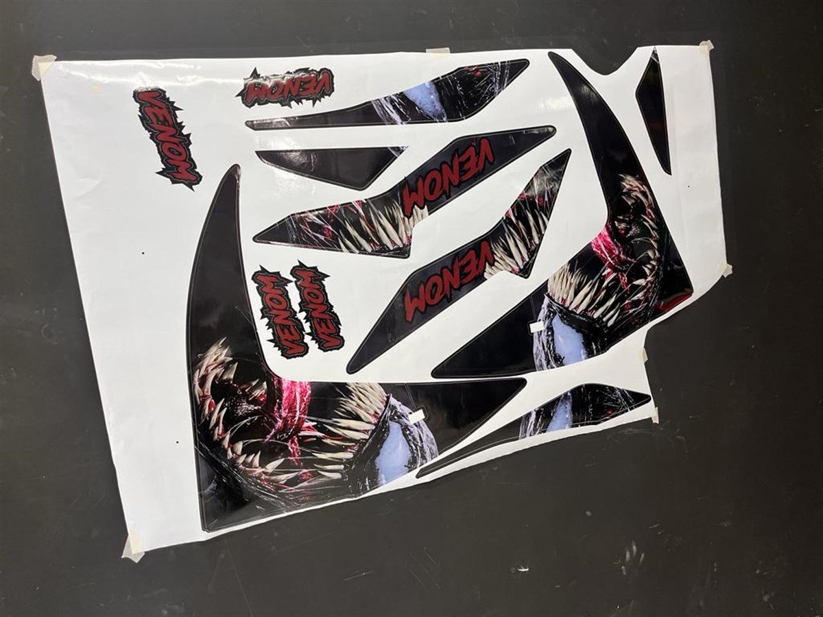 Yamaha YZF R25 Venom Takım Sticker Modeli