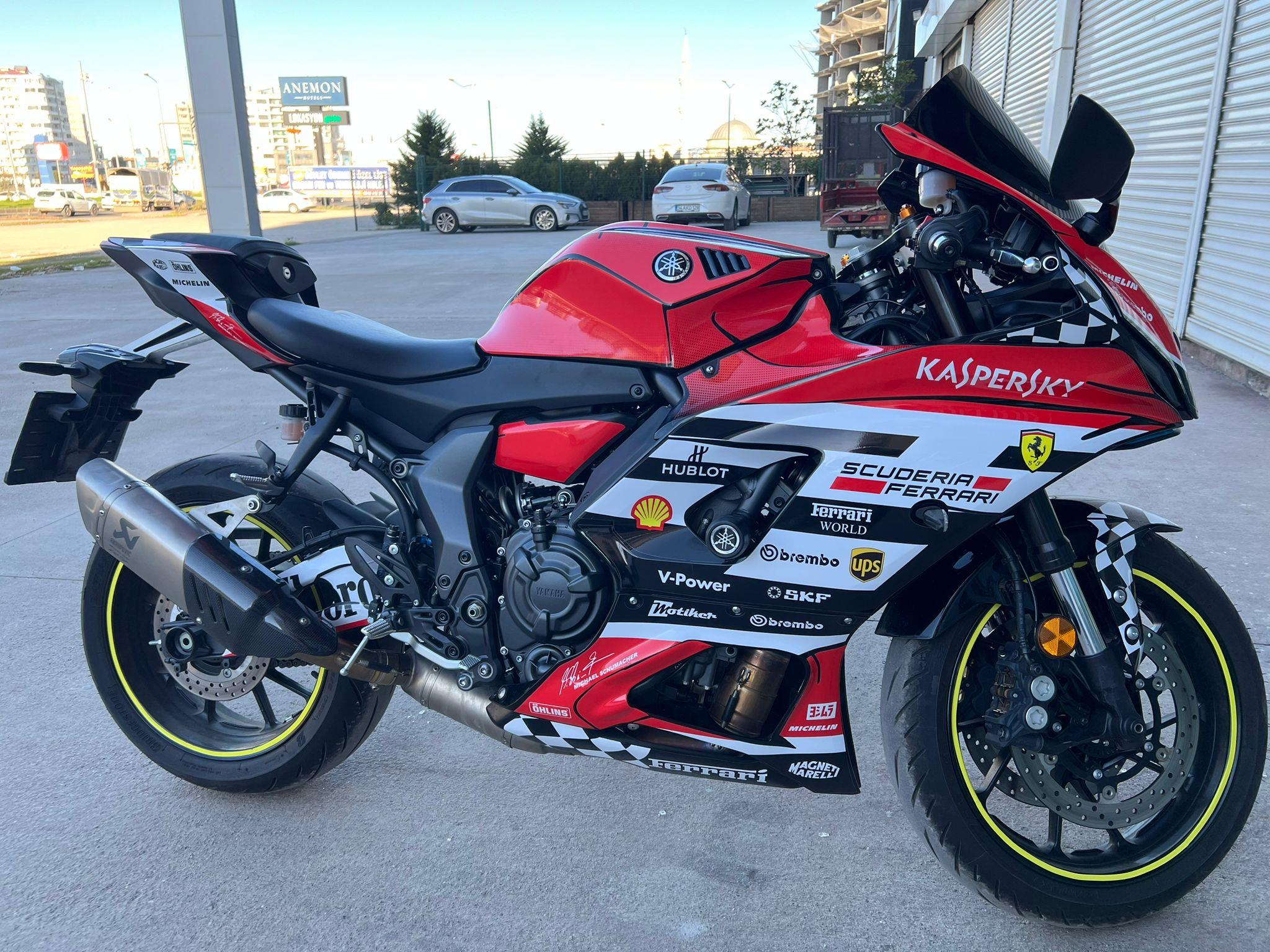 YZF R7Yamaha YZF R7 Ferrari Tasarım Parçalı Ful Kaplama 