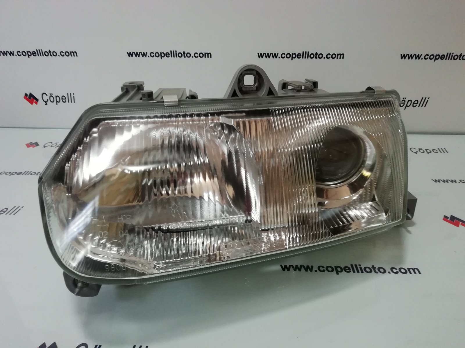 60587938TYC - 145 146 ON FAR EL.MAN.Lh.94-99 / DEGA