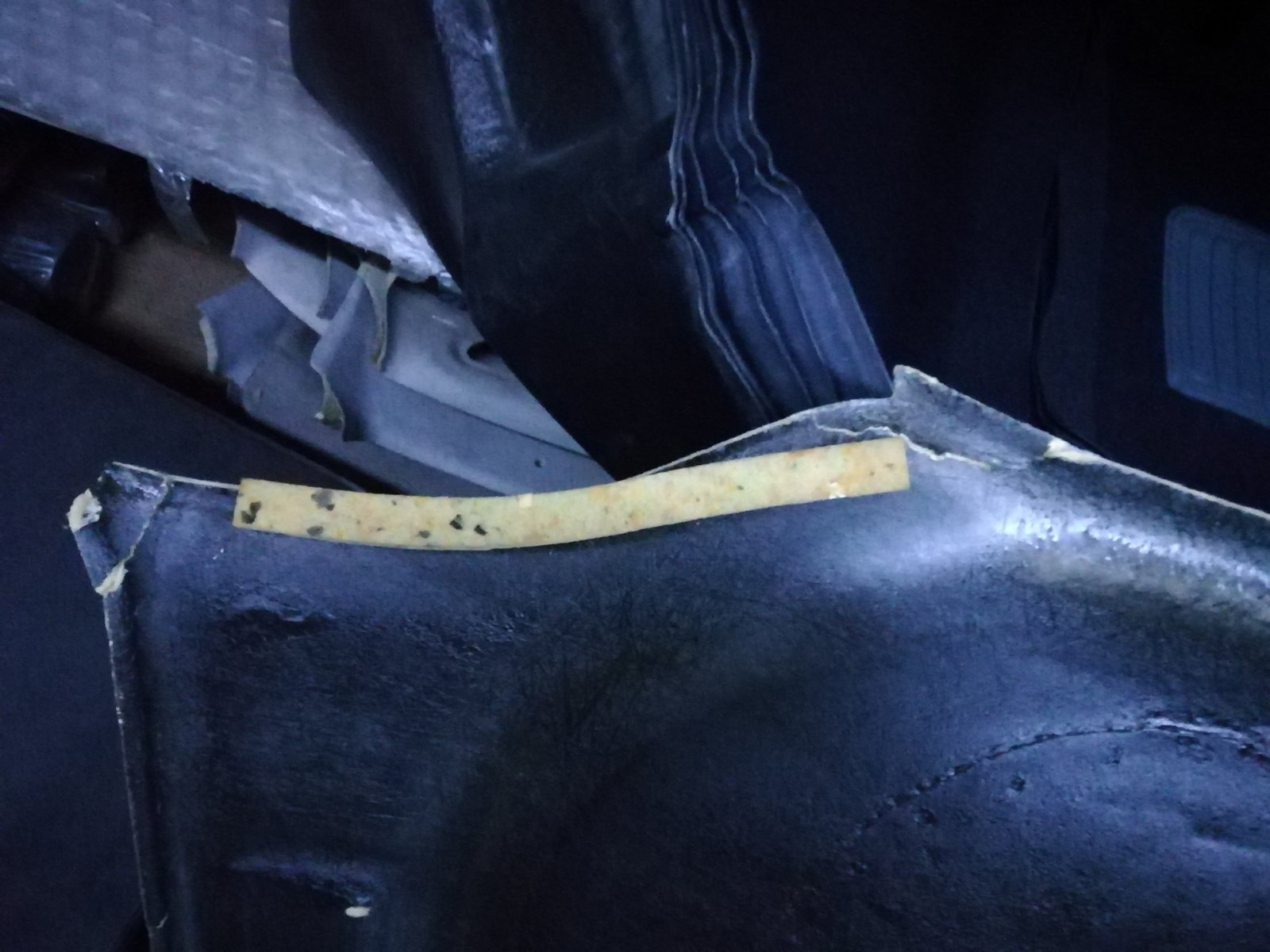 735450054X - TAVAN KAPLAMASI(UC BOLUMLERINDE DEFORMA LAR VAR) GP (GRANDE PUNTO) / DEFOLU