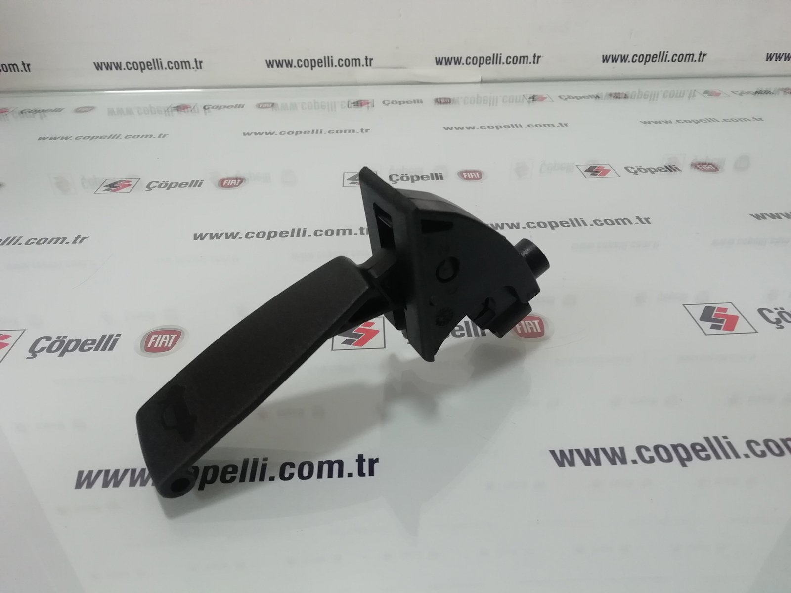 7710246L - BAGAJ KAPUT ACMA KOLU(5. KAPI)UNO / LANCIA