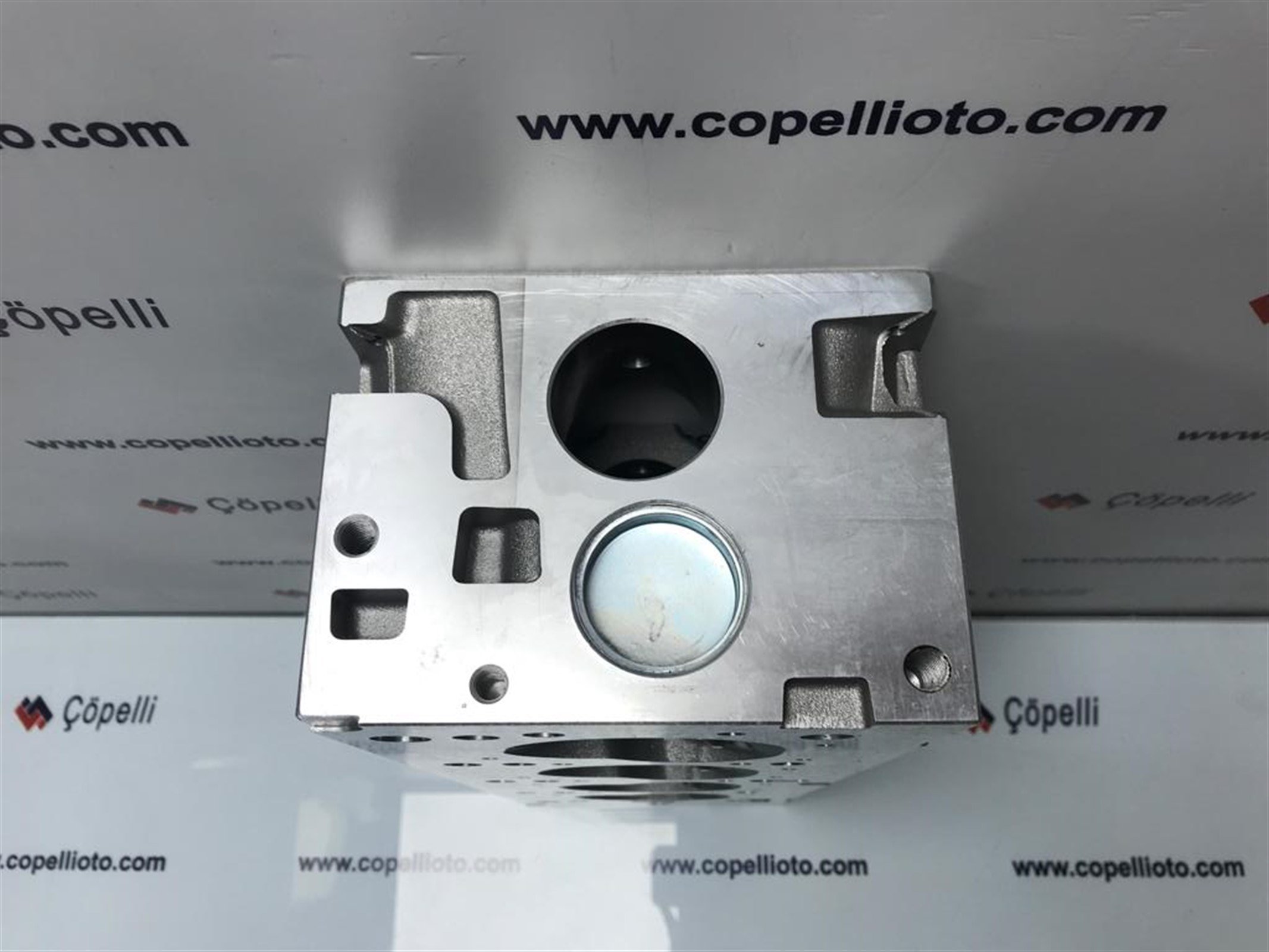 7701475893-O - (CH09-005) SILINDIR KAPAK MEGANE-CLIO-R19 (K7M-KJ7) DIK KANALLI (1.4-1.6 BENZ) 7701472681 7701475893 / OZGAYD