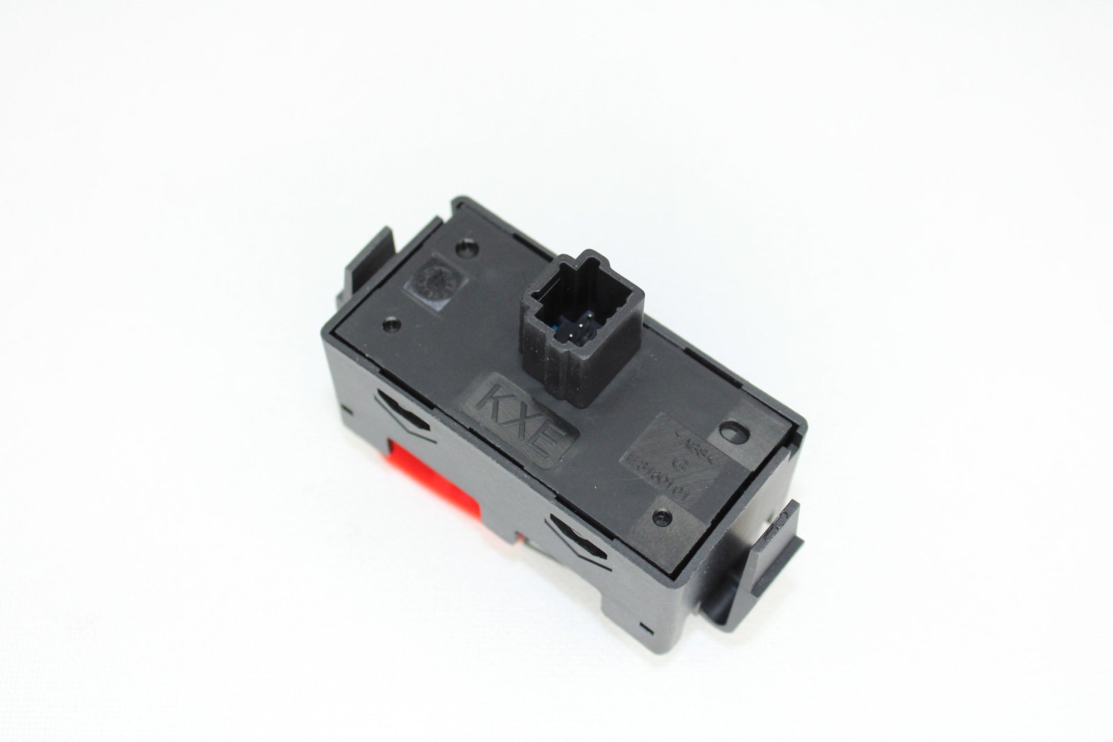 ELT0316 - DORTLU FLASER DUGMESI FLUENCE MEGANE III 12522535 252100004R (ELT0316) / TRITON