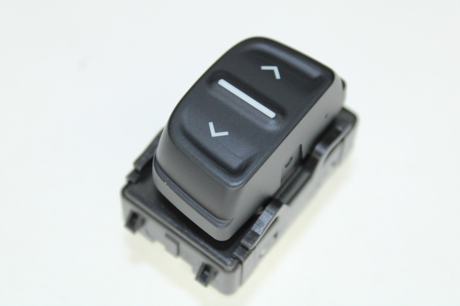 ELT0336 - CAM ACMA ANAHTARI ON SOL SAG ARKA CLIO SYMBOL JOY DACIA SANDERO (254214937R) / TRITON