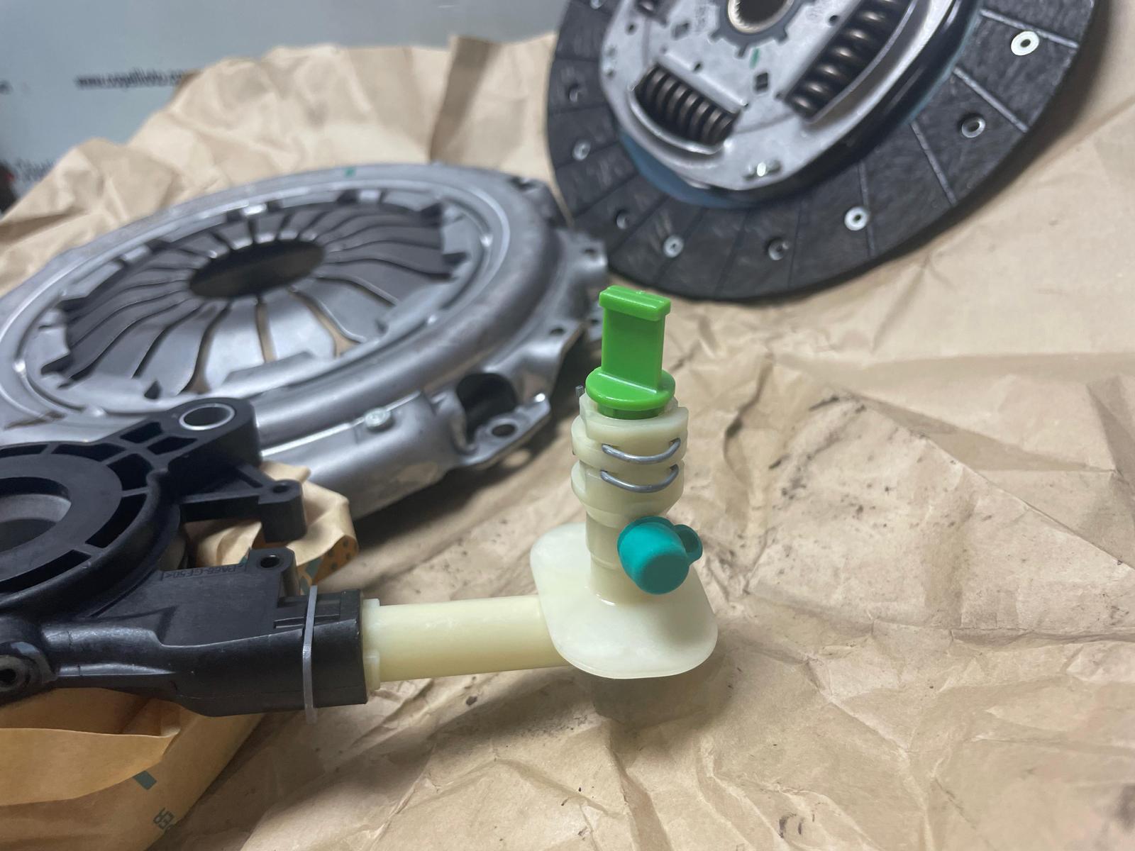 VAL-834312 - BASKI+DISK+RULMAN(3LU KIT)MEGANE II 1.5 DCI 2002-CLIO III 1.5DCI-2005-DACIA LOGAN 1(828012)(TCK3547)-VALEO-RENAULT / VALEO