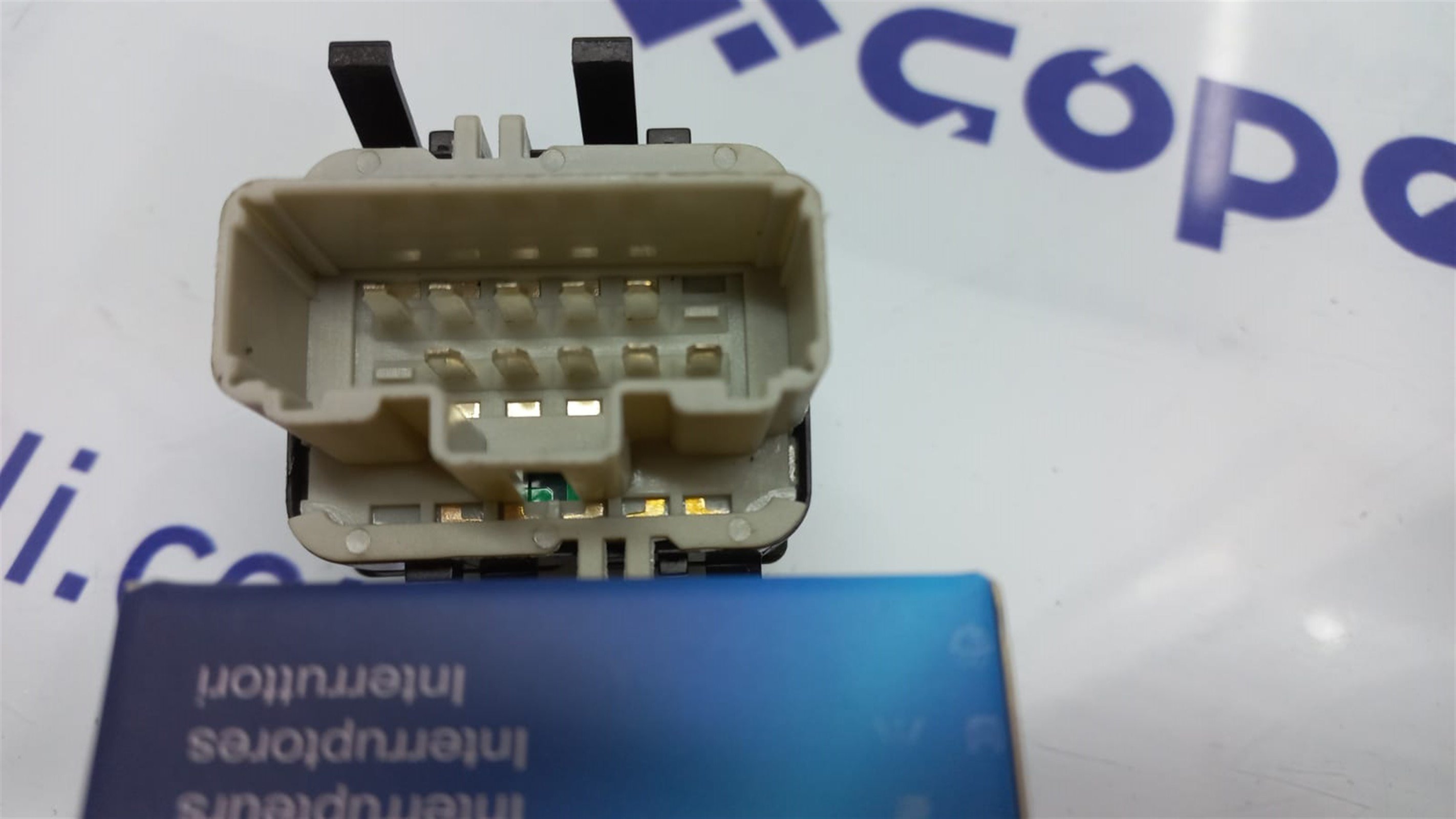 ZSW1010 - CAM ACMA ANAHTARI CIFTLI 10 PIN TURUNCU ISIK MEGANE II SCENIC II LAGUNA II 2002-2009 8200315042 8200 / ZEGEN