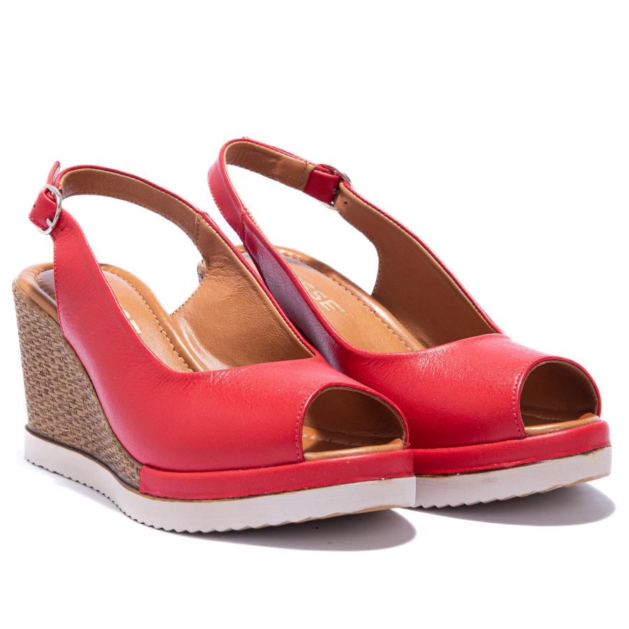 Gusse Anaya Kadın Hakiki Deri Dolgu Topuk Sandalet 500