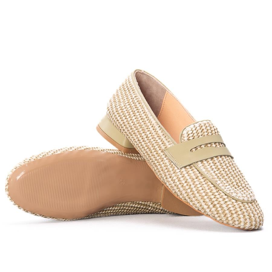 Gusse Elare Kadın Hasır Örgü Babet K1601