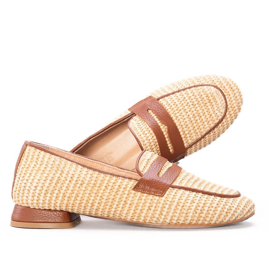 Gusse Elare Kadın Hasır Örgü Babet K1601