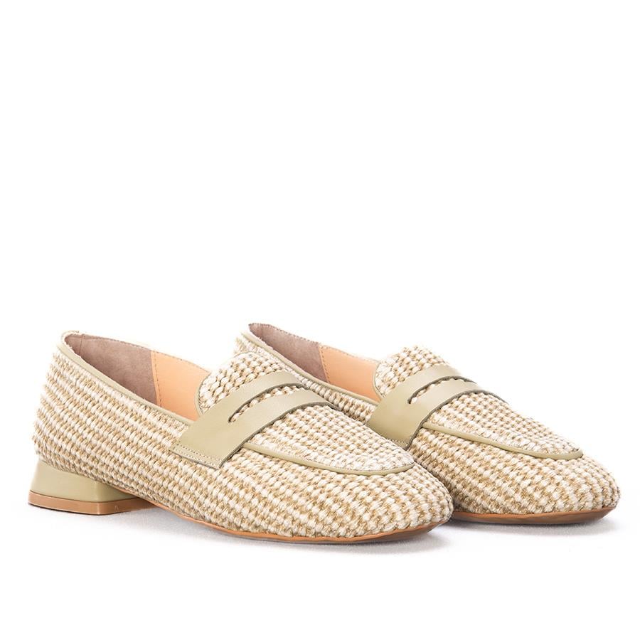 Gusse Elare Kadın Hasır Örgü Babet K1601