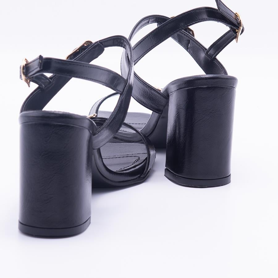 Gusse Novery Kadın Rugan Sandalet 610-5SR