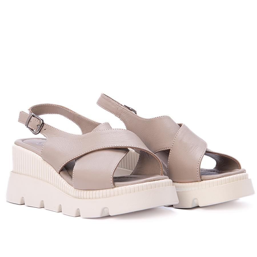 Gusse Zeina Kadın Hakiki Deri Sandalet 2005