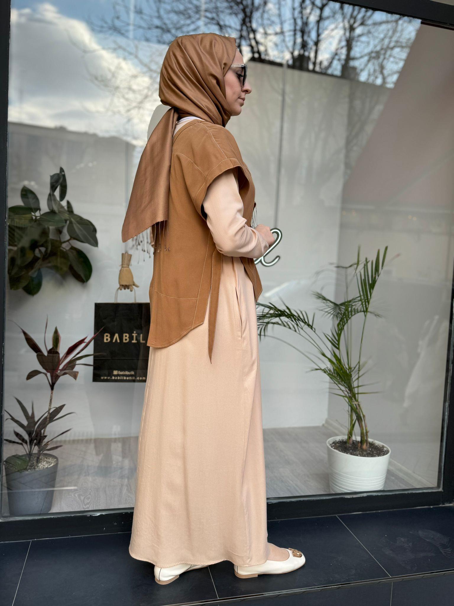 Almarwah Detaylı Elbise Camel 303725