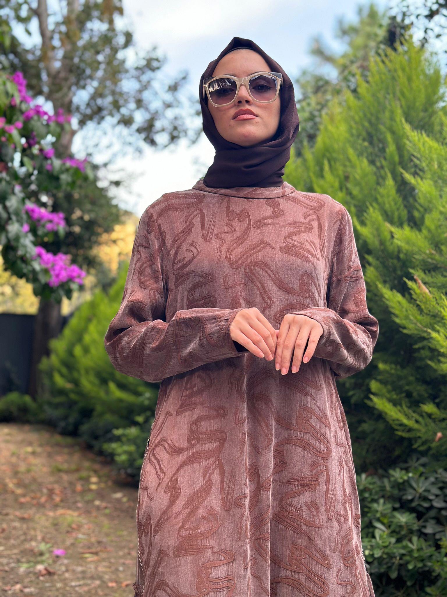 Almarwah Fermuar Detaylı Elbise Kahverengi 303765