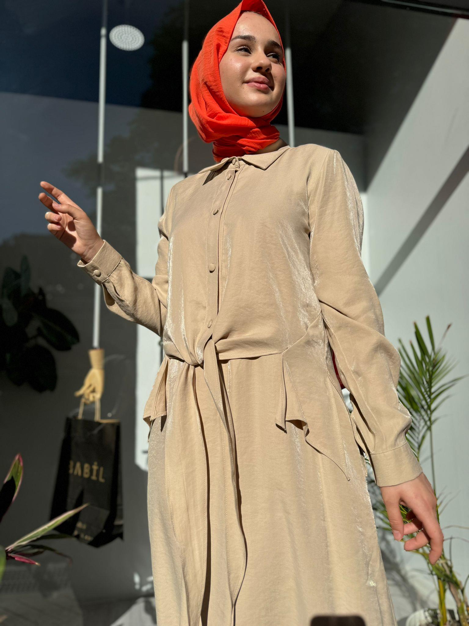 Almarwah Gömlek Detaylı Elbise Bej 303712