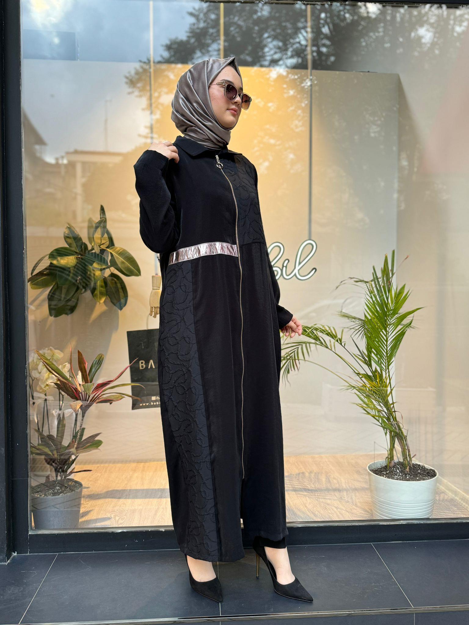 Almarwah Kabartma Detaylı Kap Siyah 404845
