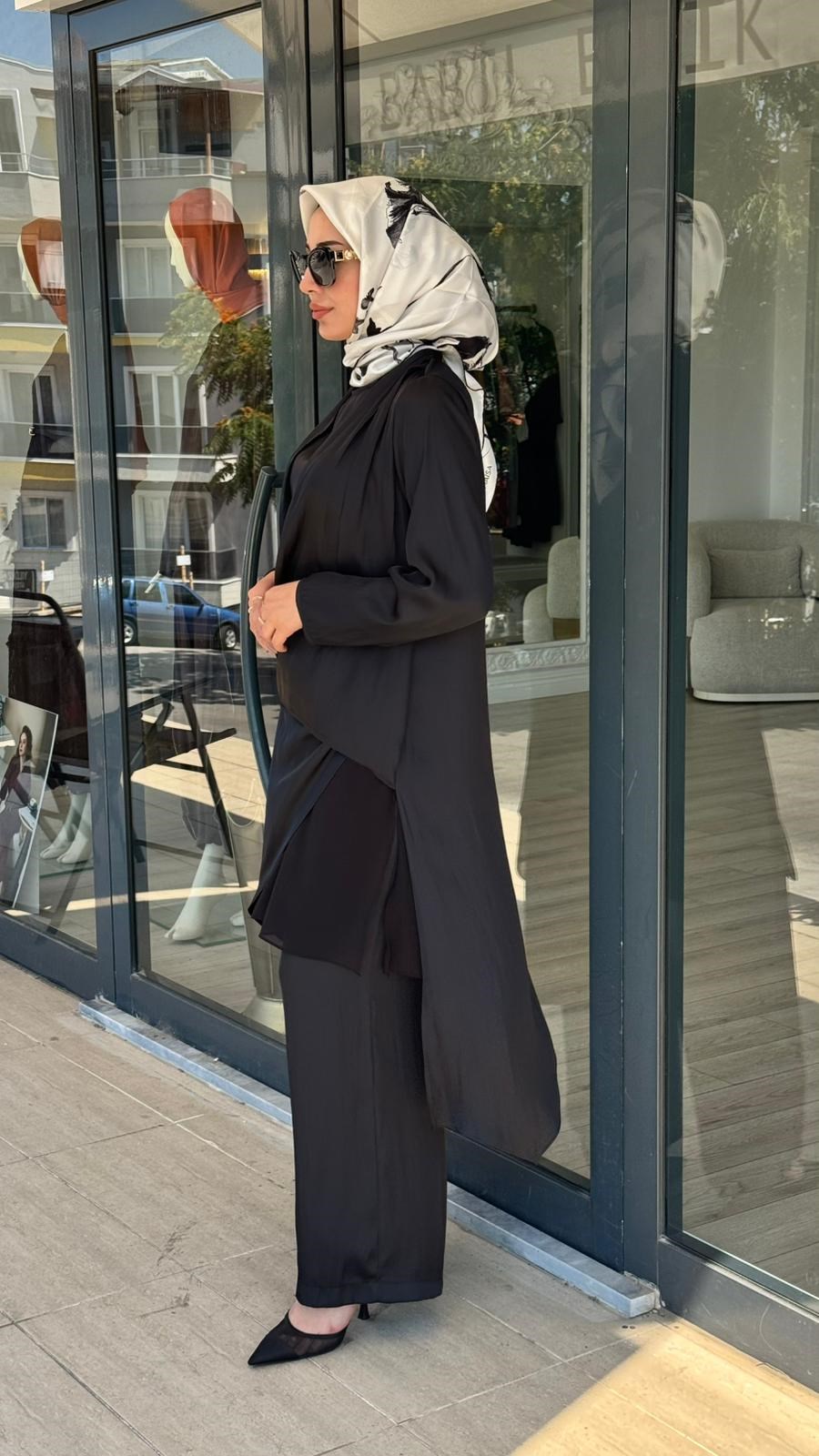 Almarwah Piliseli Pantolonlu Takım 203015