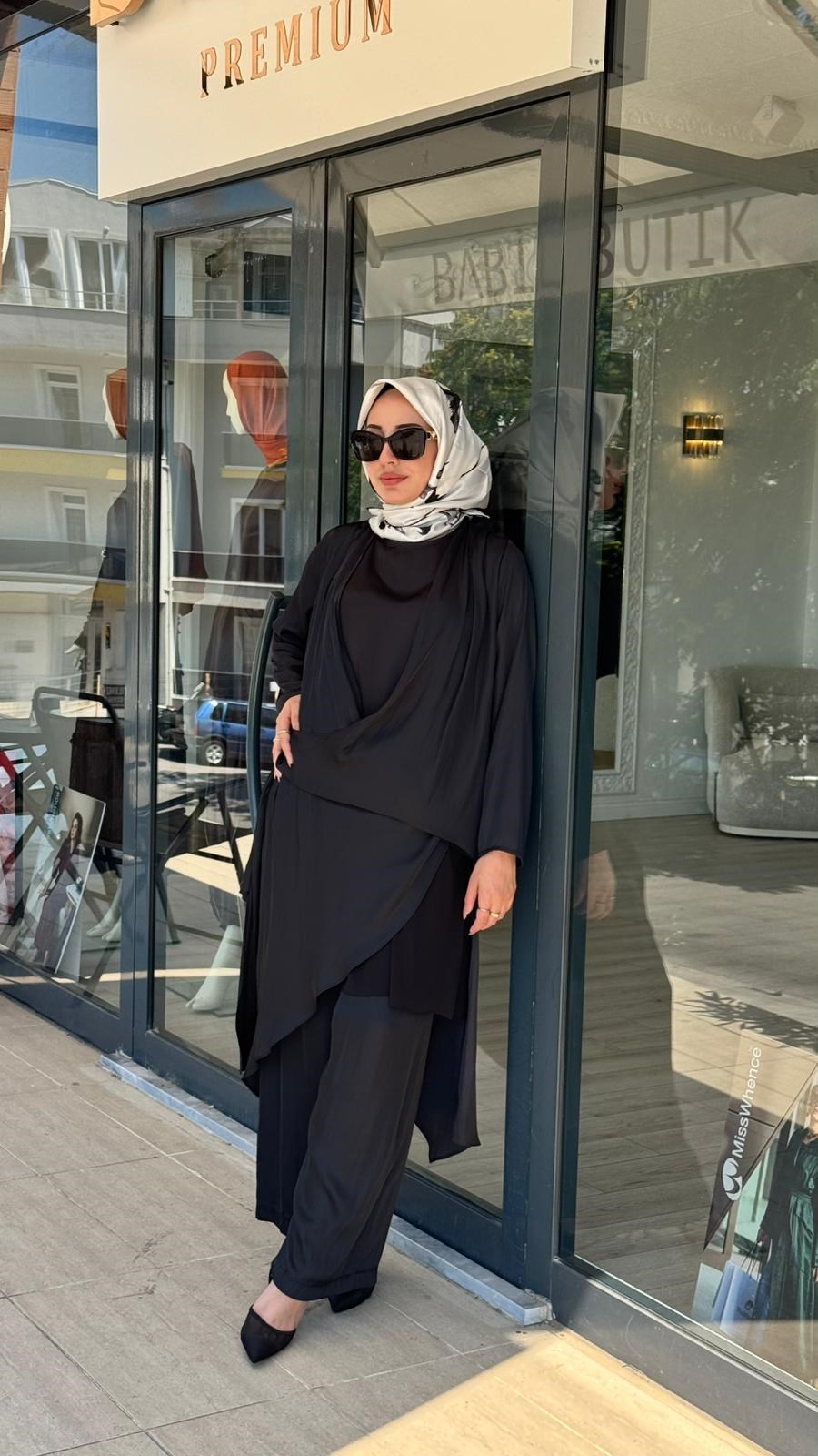 Almarwah Piliseli Pantolonlu Takım 203015