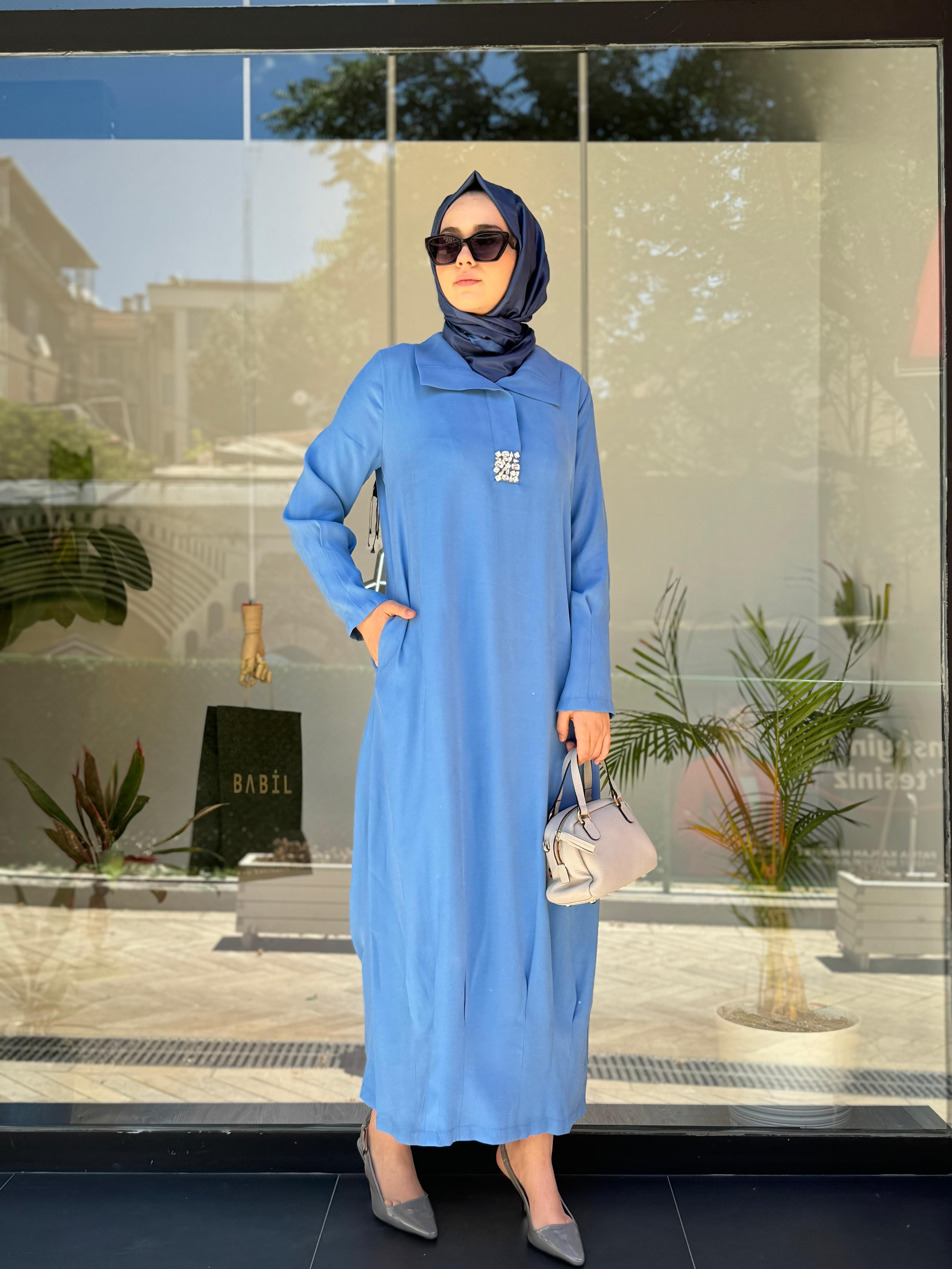 Almarwah Taş Detaylı Tensel Elbise Mavi 303760