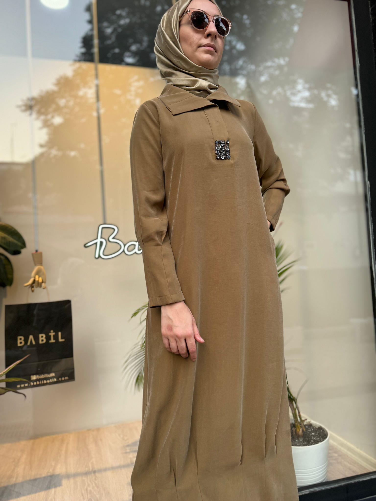 Almarwah Taşlı Elbise Koyu Vizon 303760