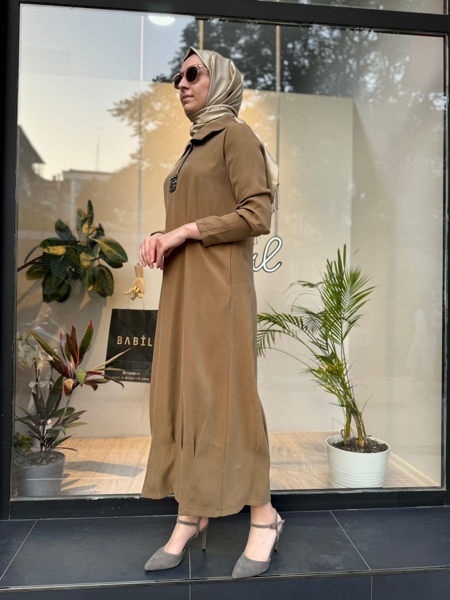 Almarwah Taşlı Elbise Koyu Vizon 303760