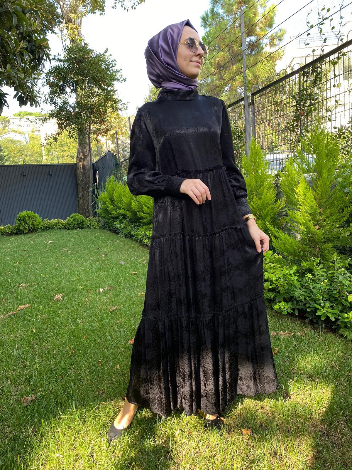 Almarwah Yılan Desen Elbise Siyah 303673