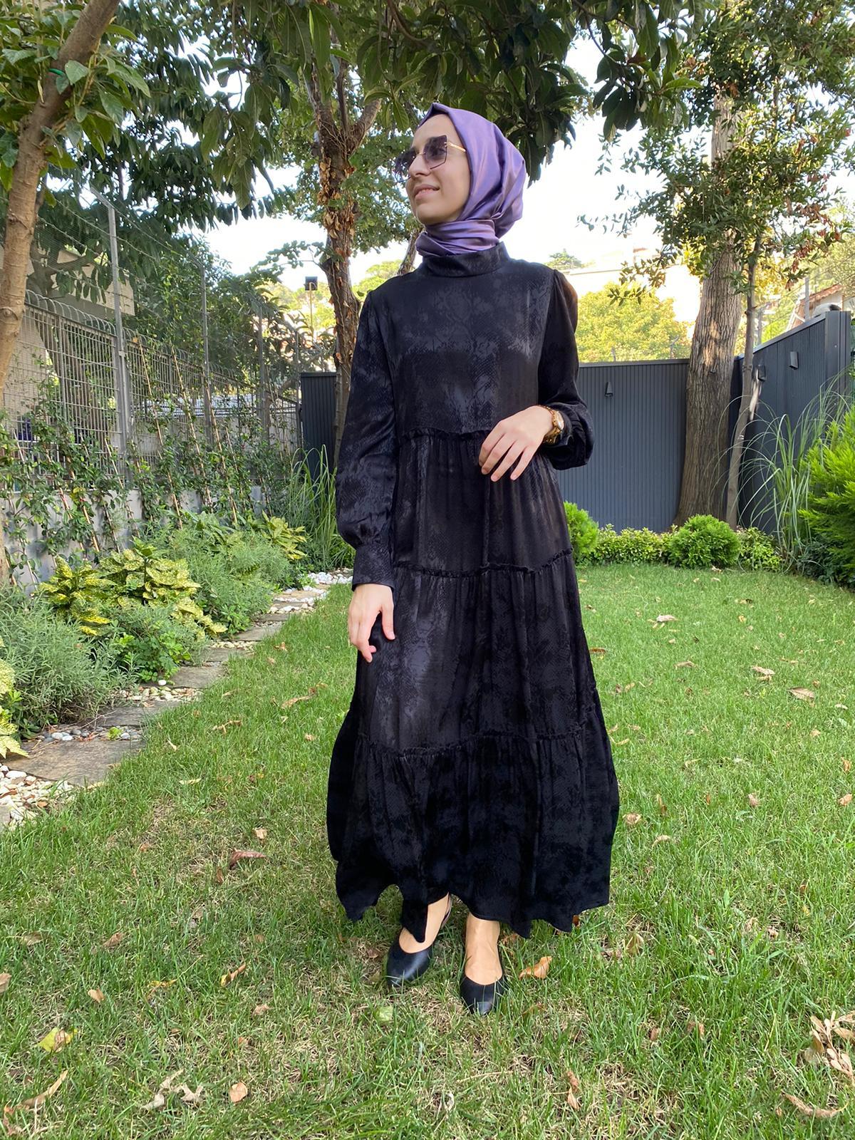 Almarwah Yılan Desen Elbise Siyah 303673