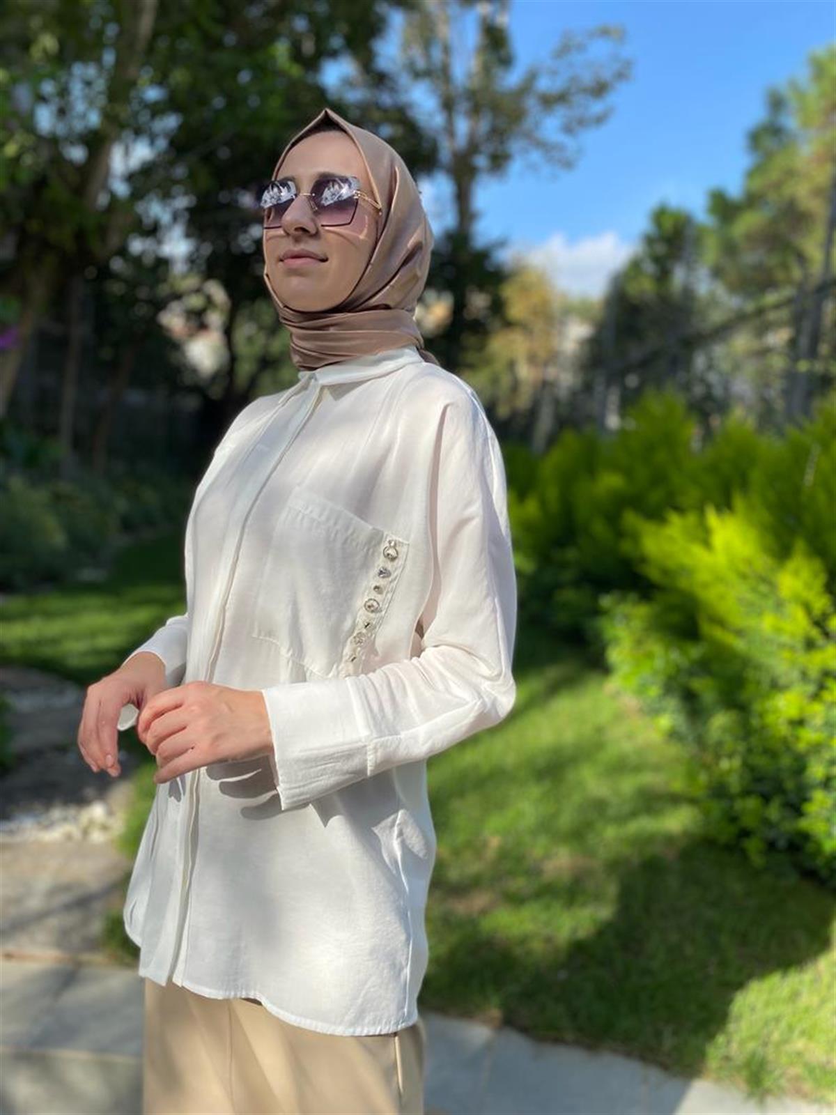 Hukka Design Taş Detaylı İpek Gömlek Ekru 23hk1130