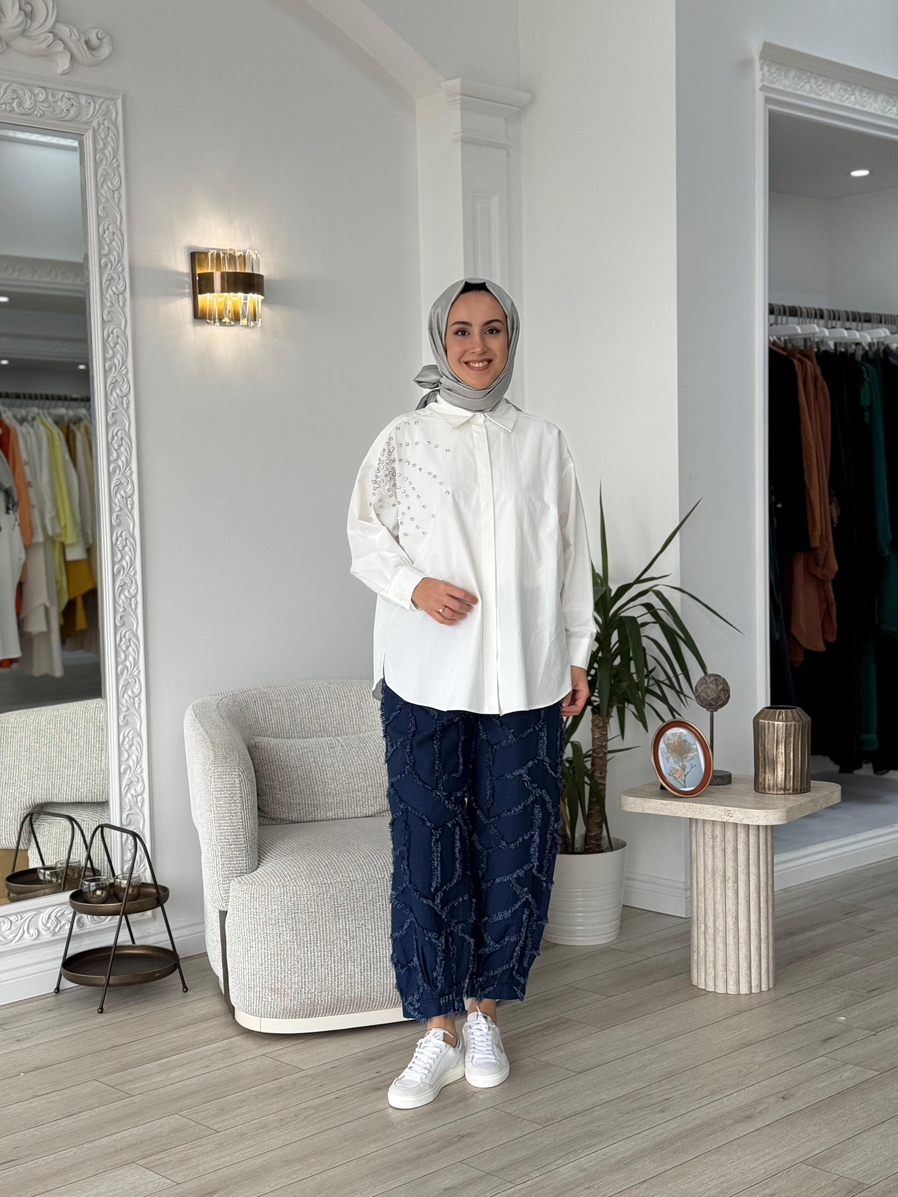 Kahma Beyaz Taşlı Gömlek 25y18155