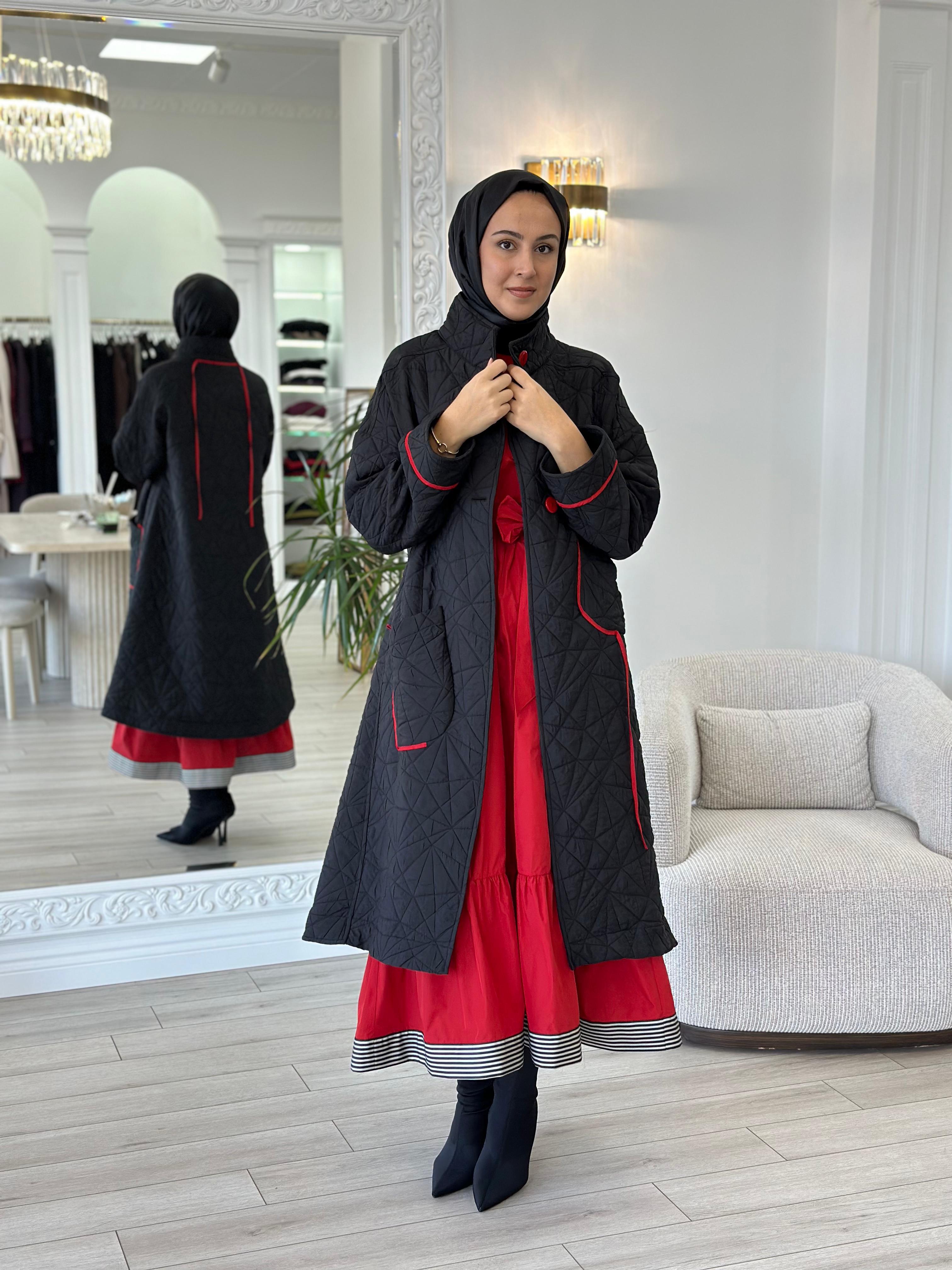 Kahma Kırmızı Şerit Detaylı Kap 24k14111