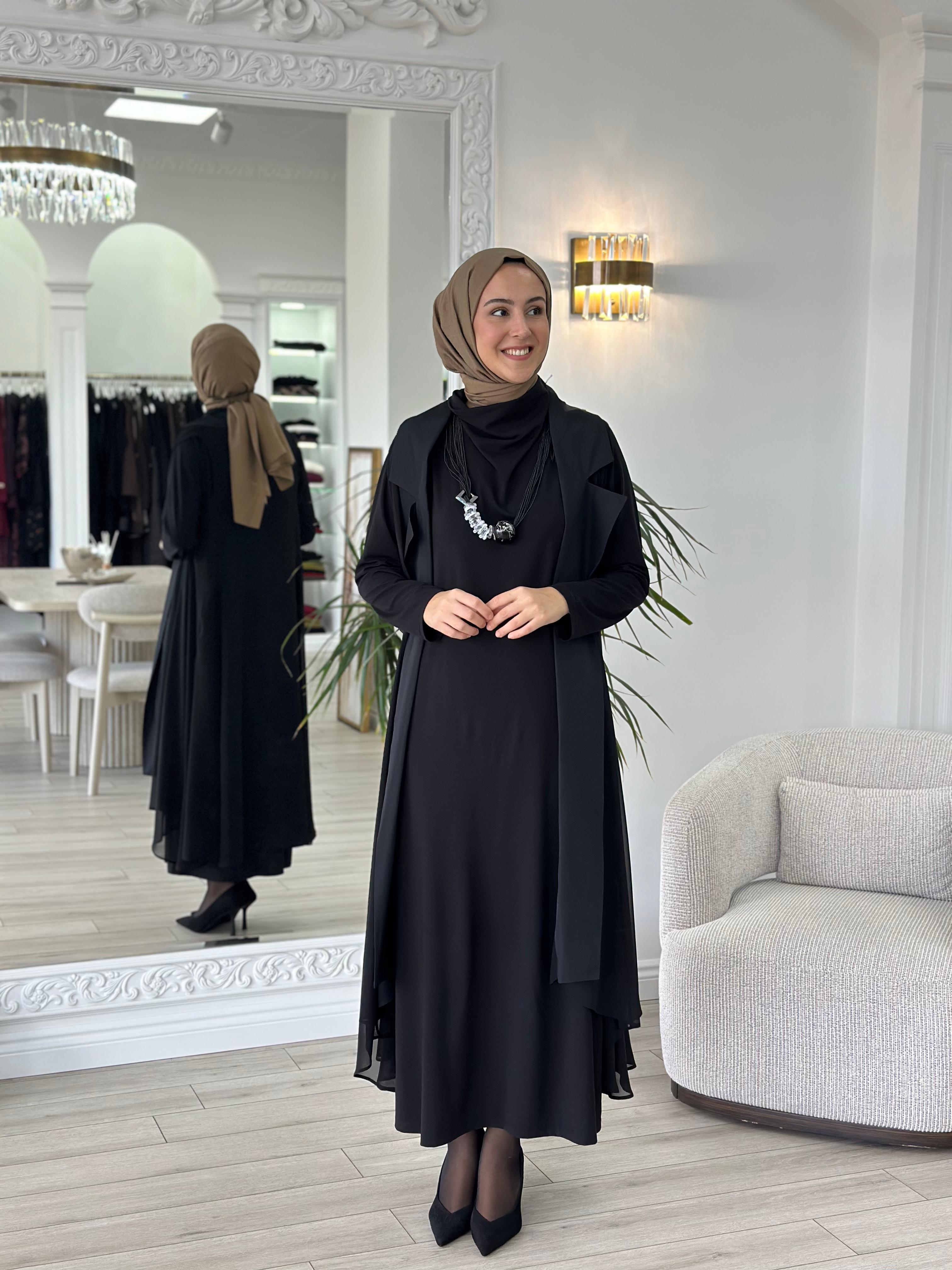 Kahma Kolye Detaylı Siyah Elbise 24k13101