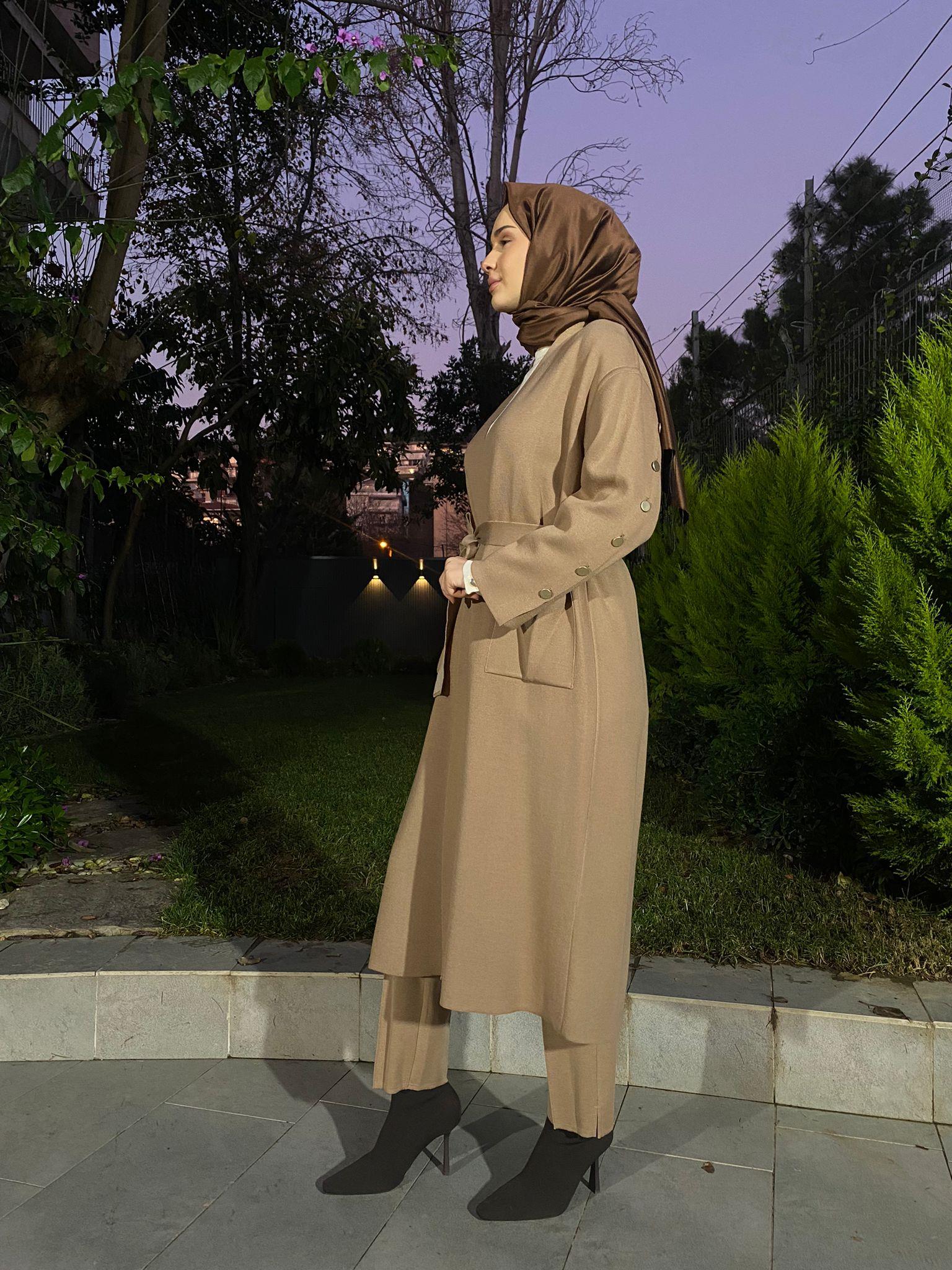 Miss Dalida Kol Üstü Düğmeli Çelik Örgü Hırka Coro Caramel t24k-9020
