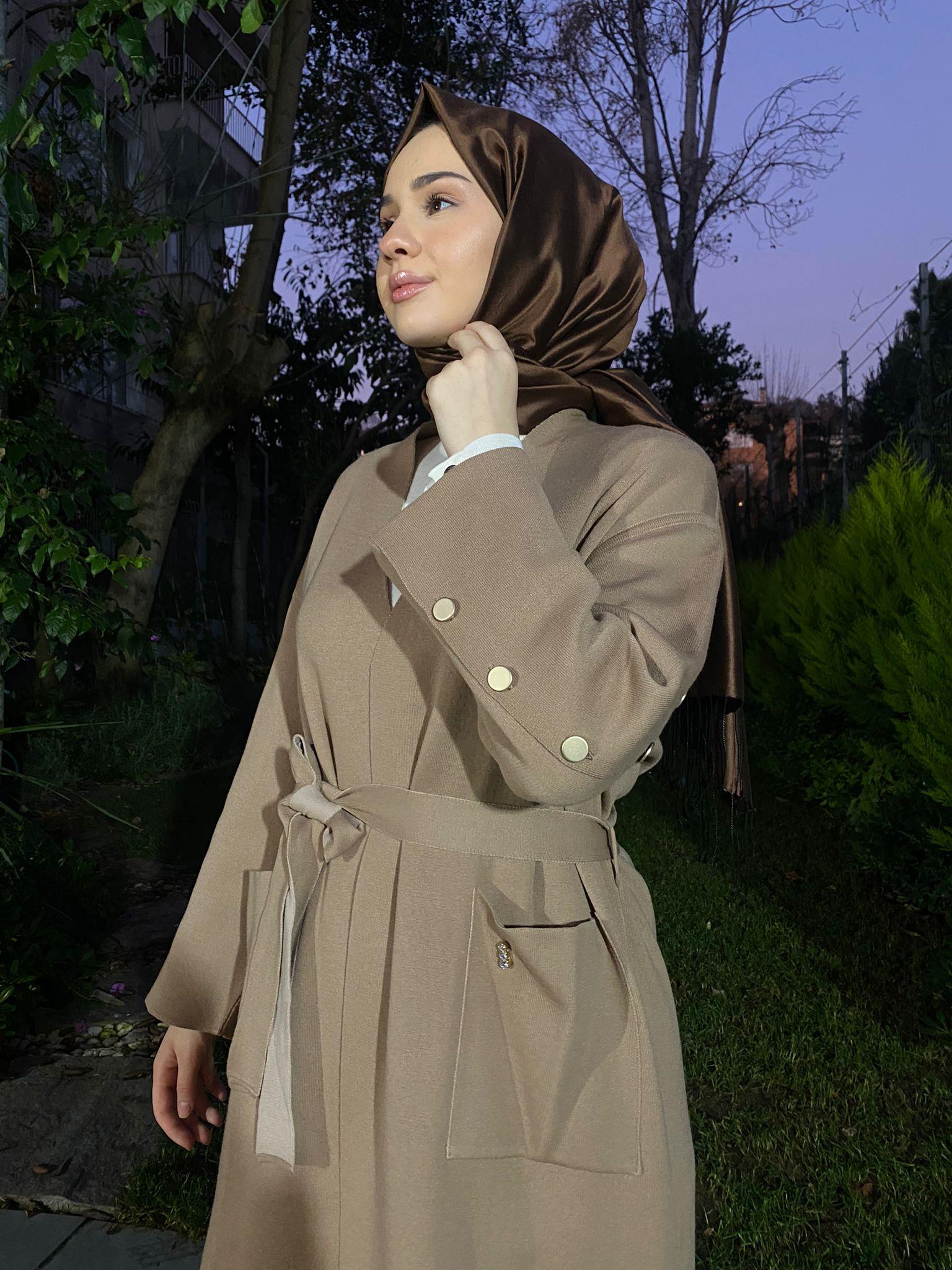Miss Dalida Kol Üstü Düğmeli Çelik Örgü Hırka Coro Caramel t24k-9020