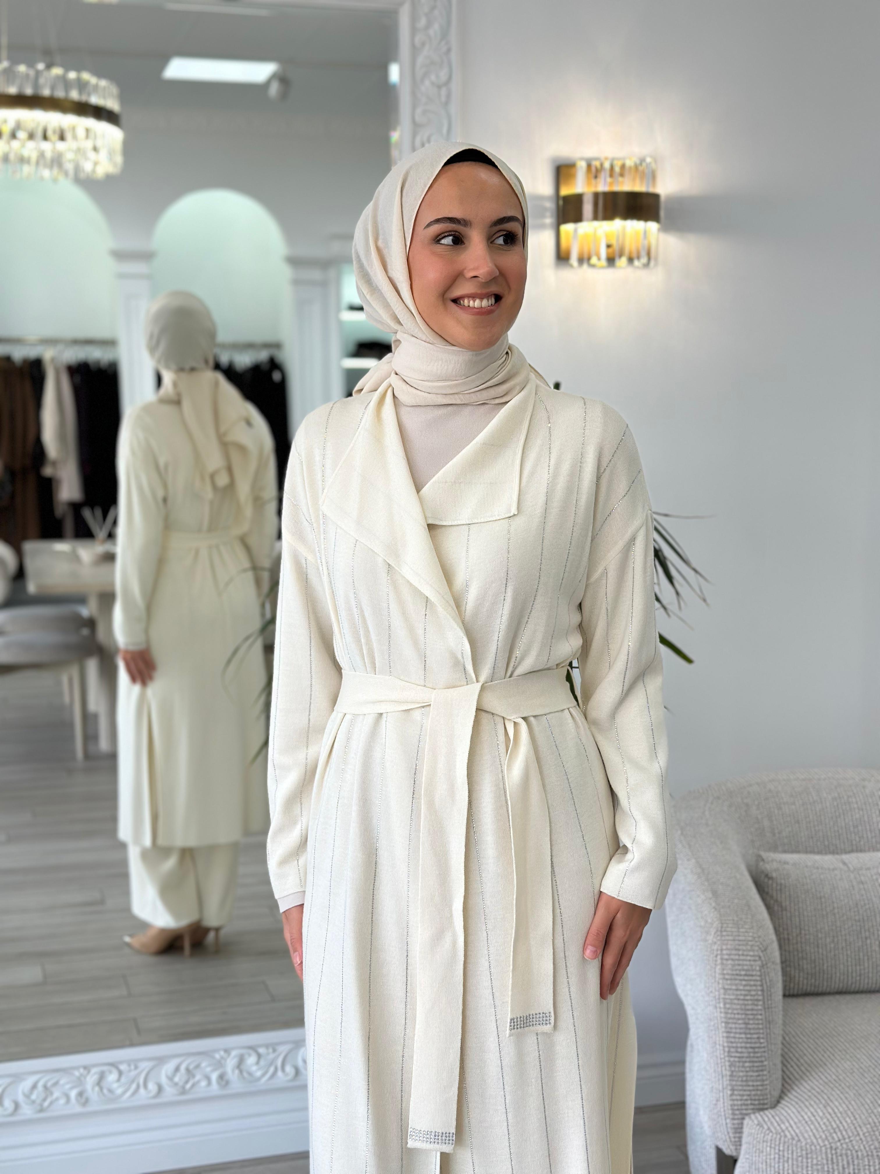 Miss Dalida Taş Detaylı Şal Yaka Uzun Hırka Ekru t24k-9011