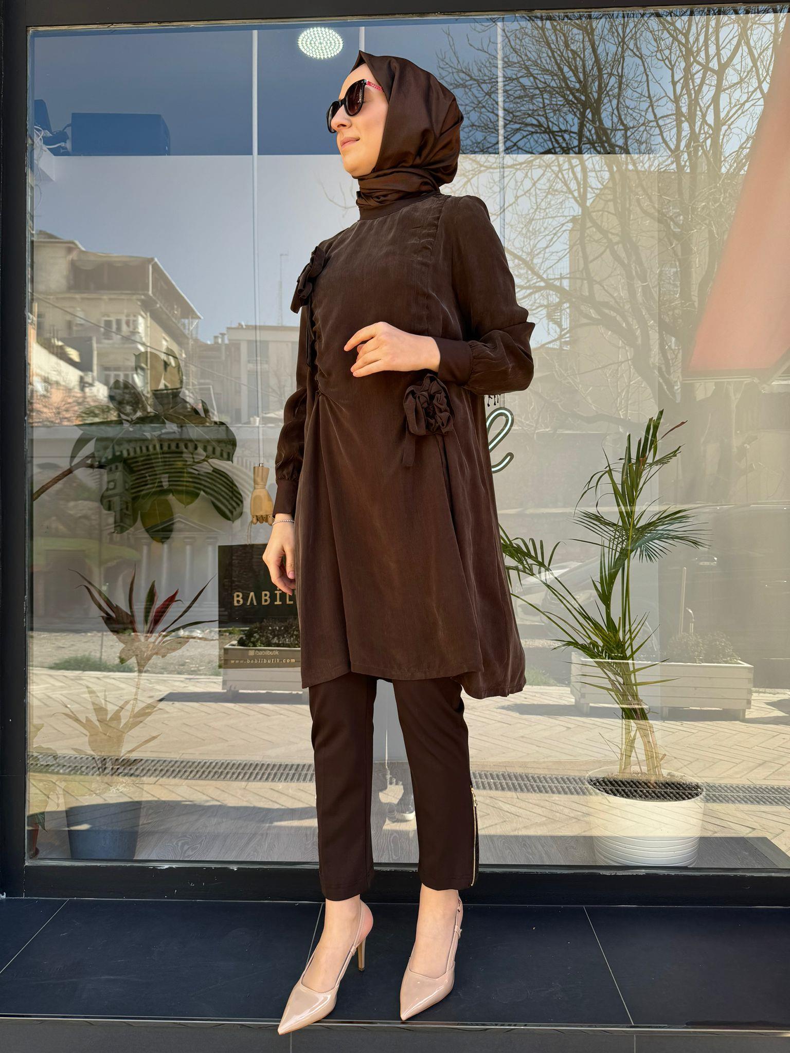 Misswhence Gül Detaylı İpek Tunik Kahverengi 34026