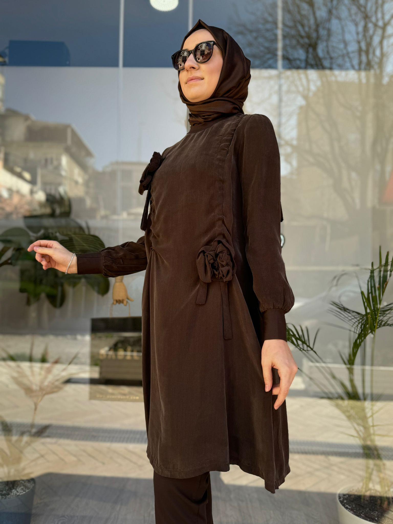 Misswhence Gül Detaylı İpek Tunik Kahverengi 34026