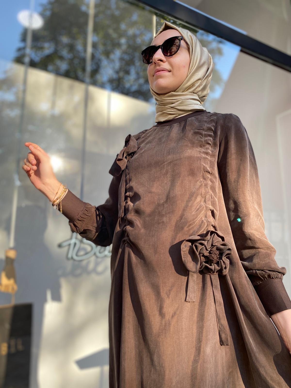 Misswhence Gül Detaylı İpek Tunik Kahverengi 34026