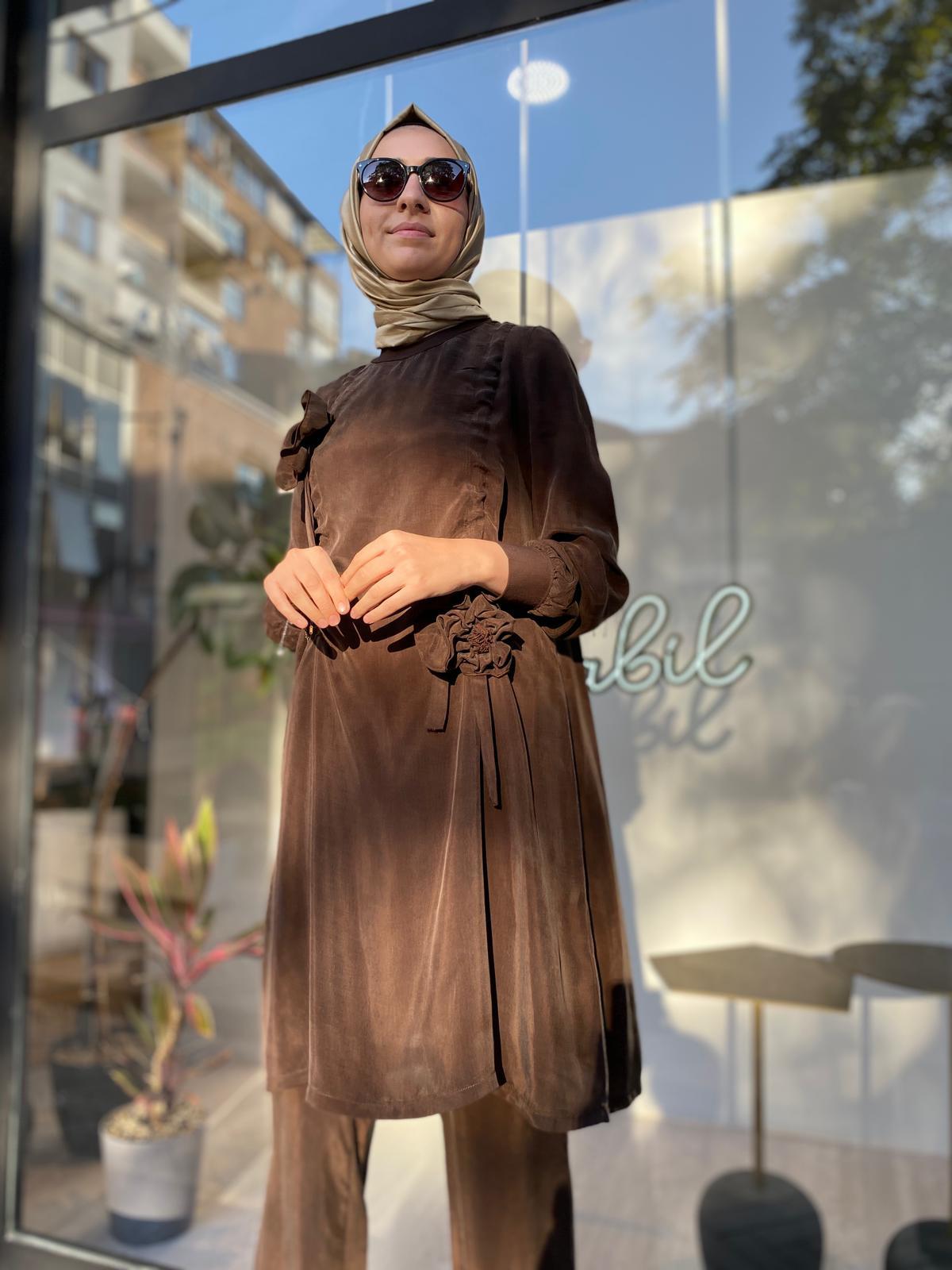 Misswhence Gül Detaylı İpek Tunik Kahverengi 34026