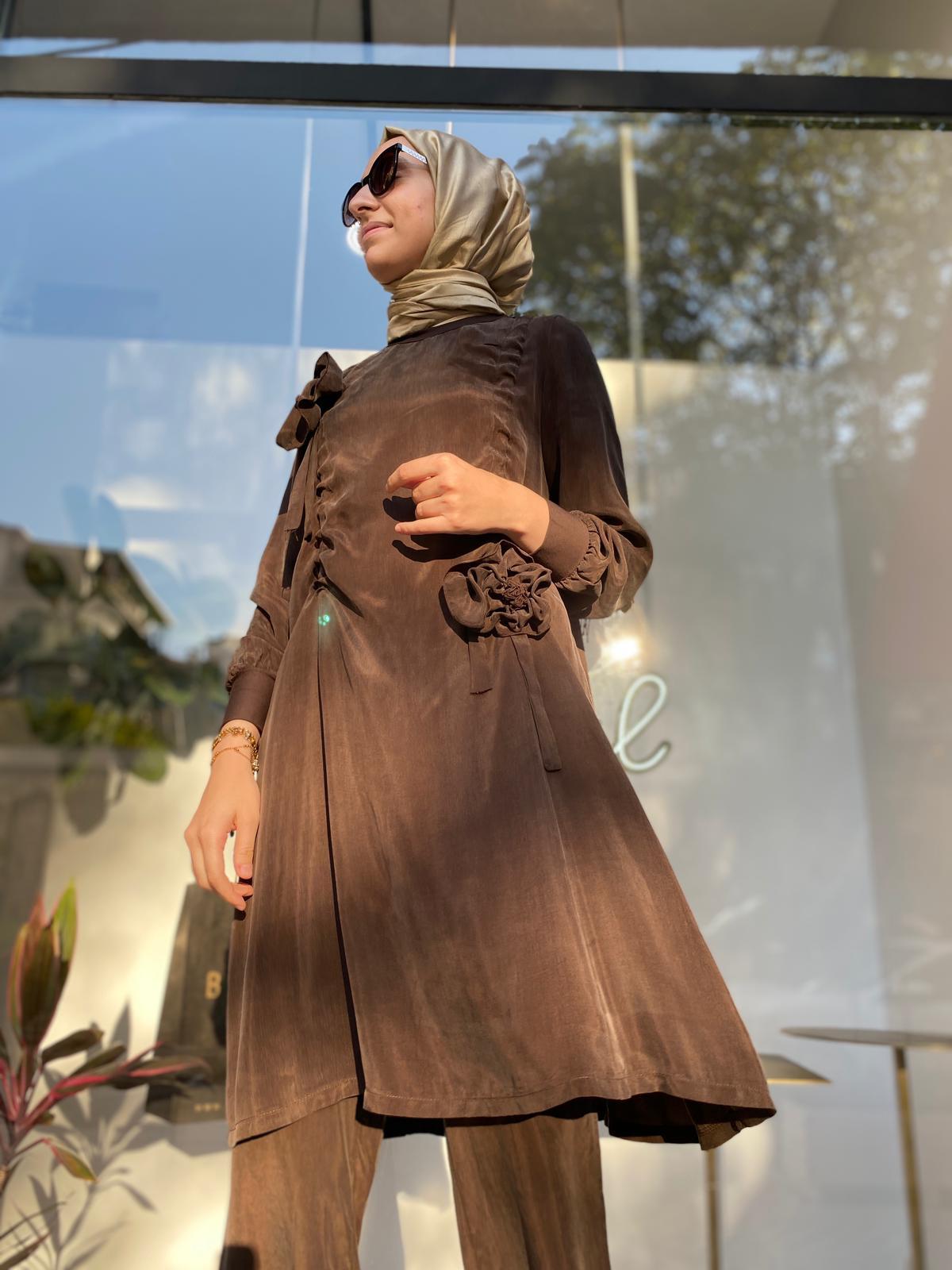Misswhence Gül Detaylı İpek Tunik Kahverengi 34026
