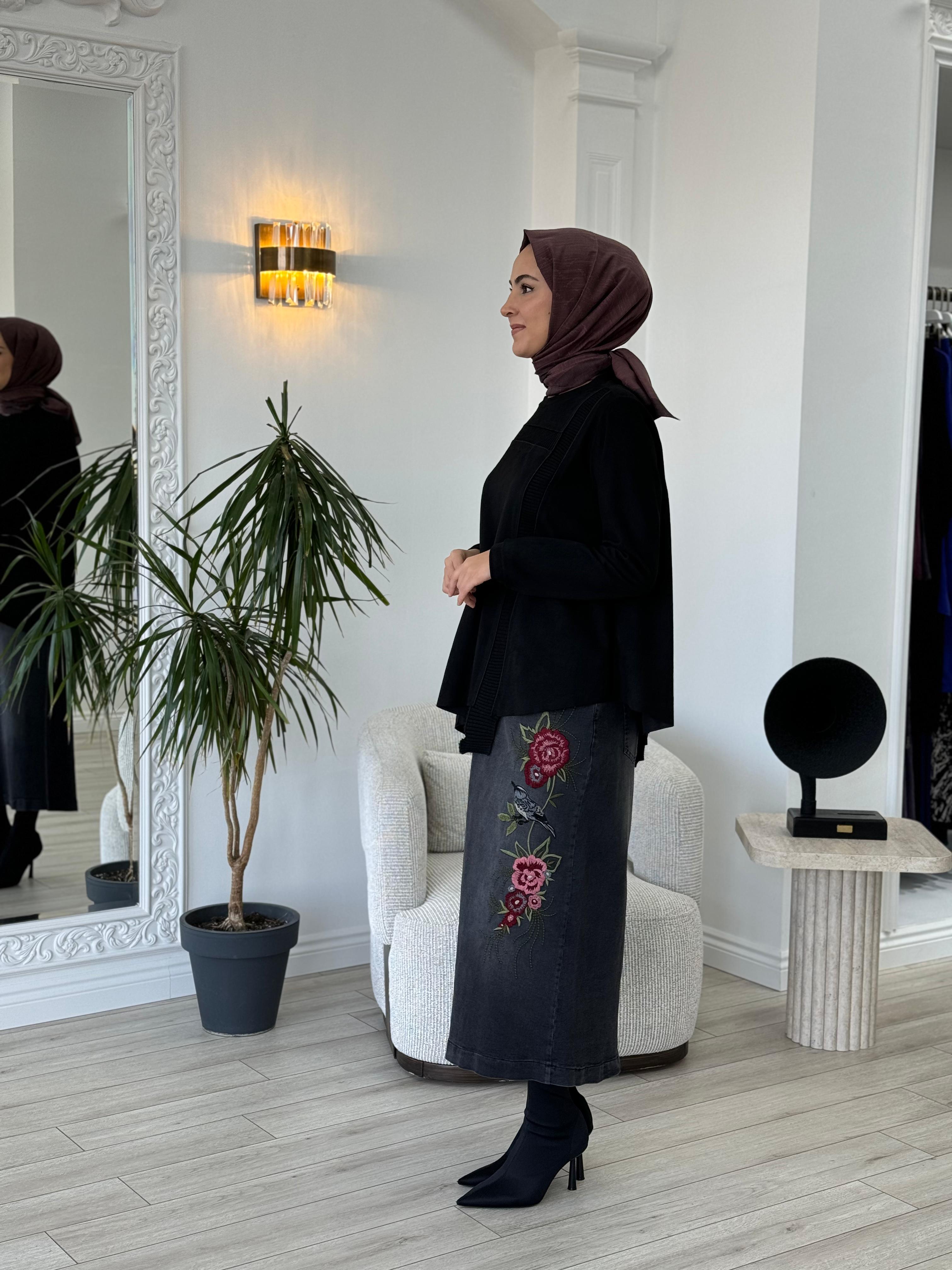 Misswhence İşlemeli Kot Etek 36900