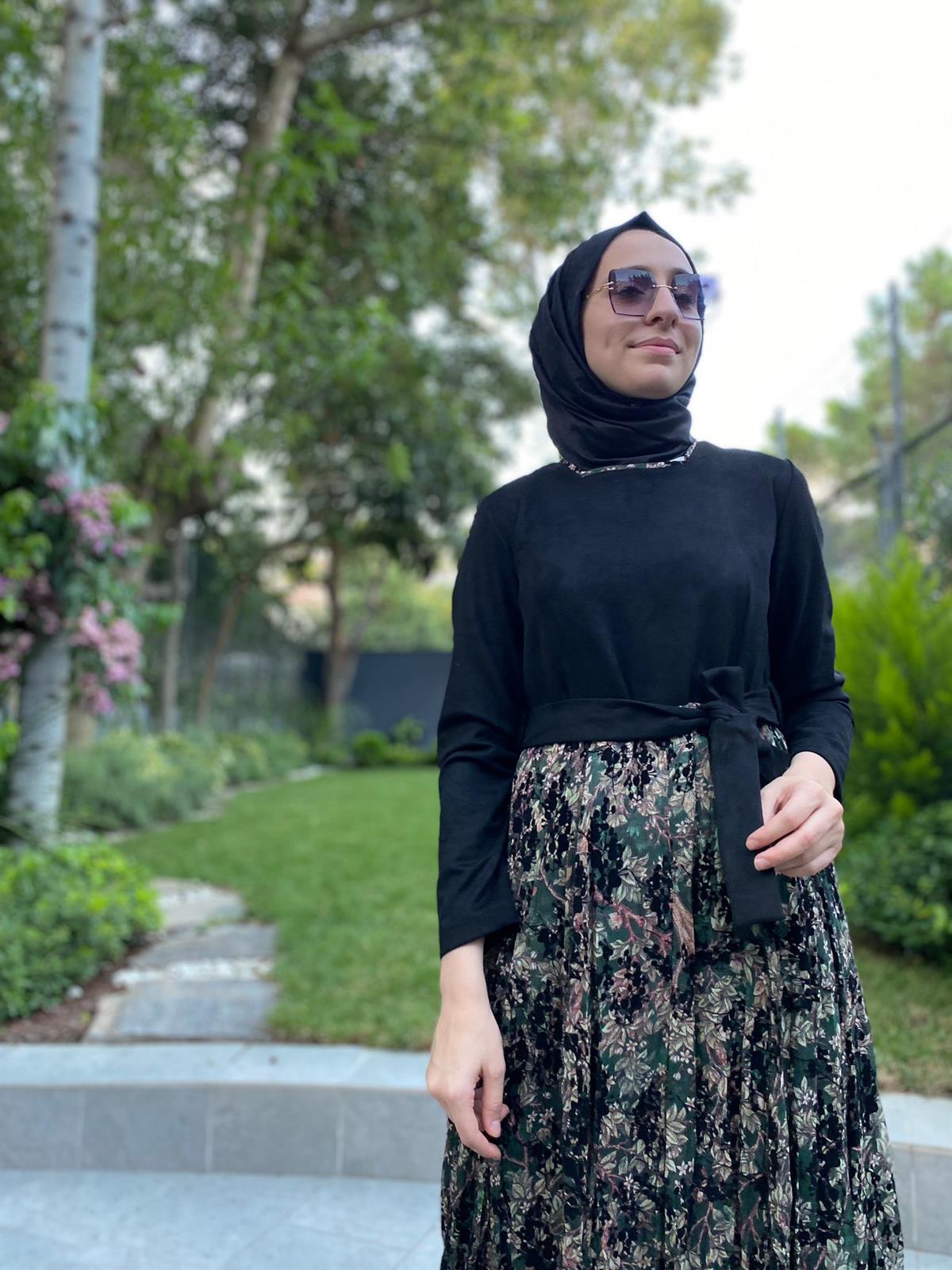 Misswhence Kontrast Çiçek Etek Siyah Elbise 34810