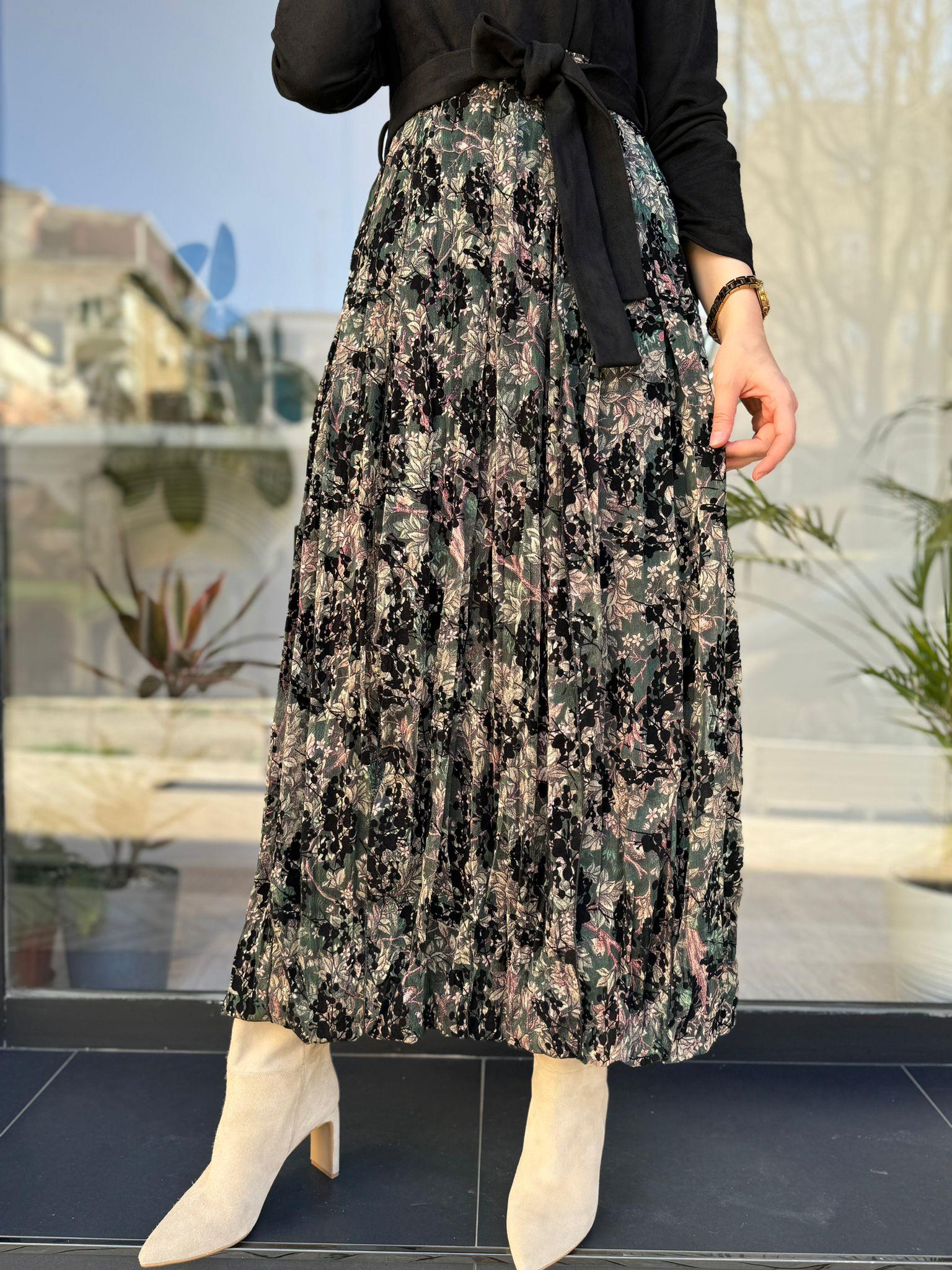 Misswhence Kontrast Çiçek Etek Siyah Elbise 34810