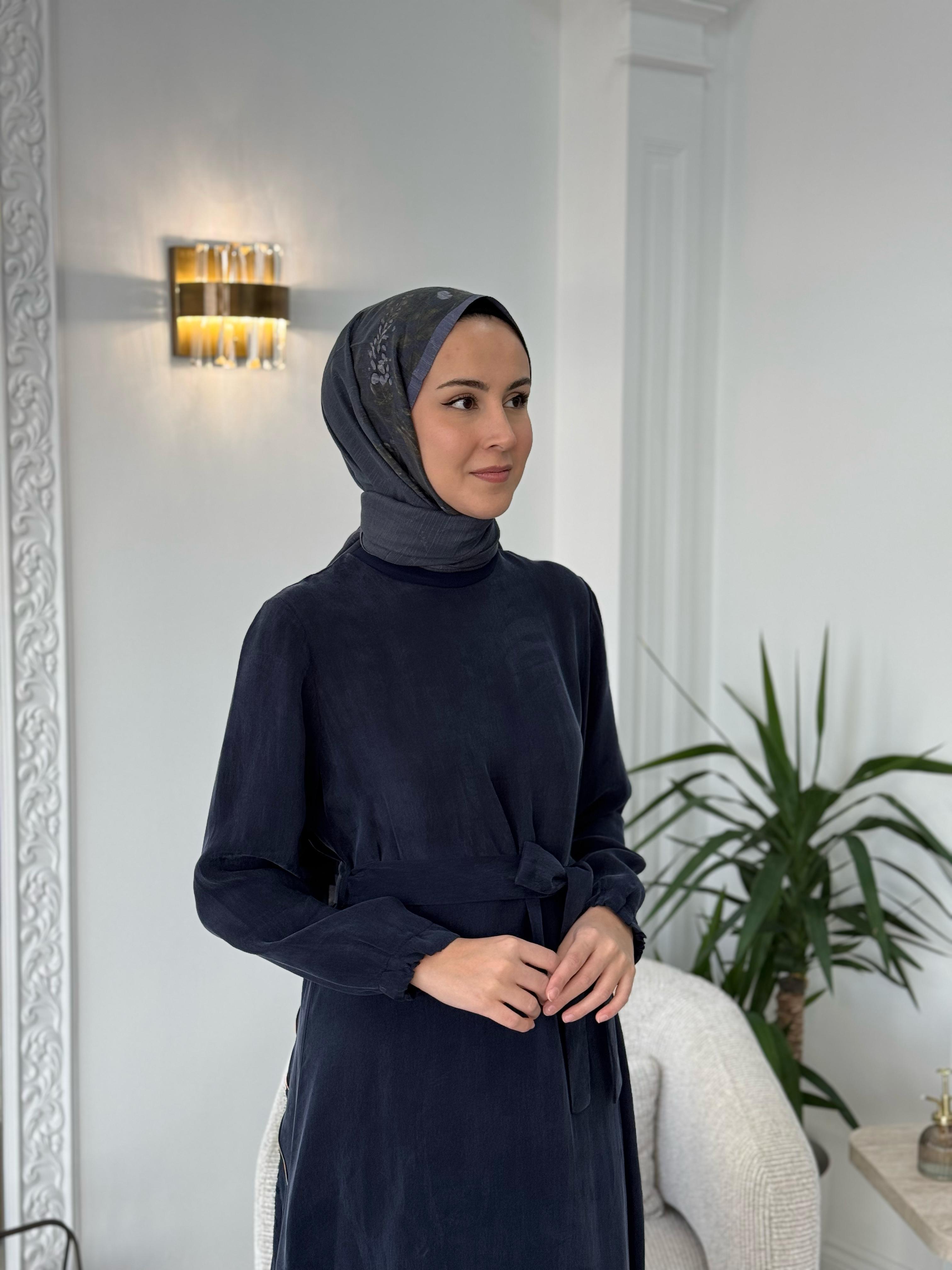 Misswhence Nakış Detaylı Elbise Lacivert 37800