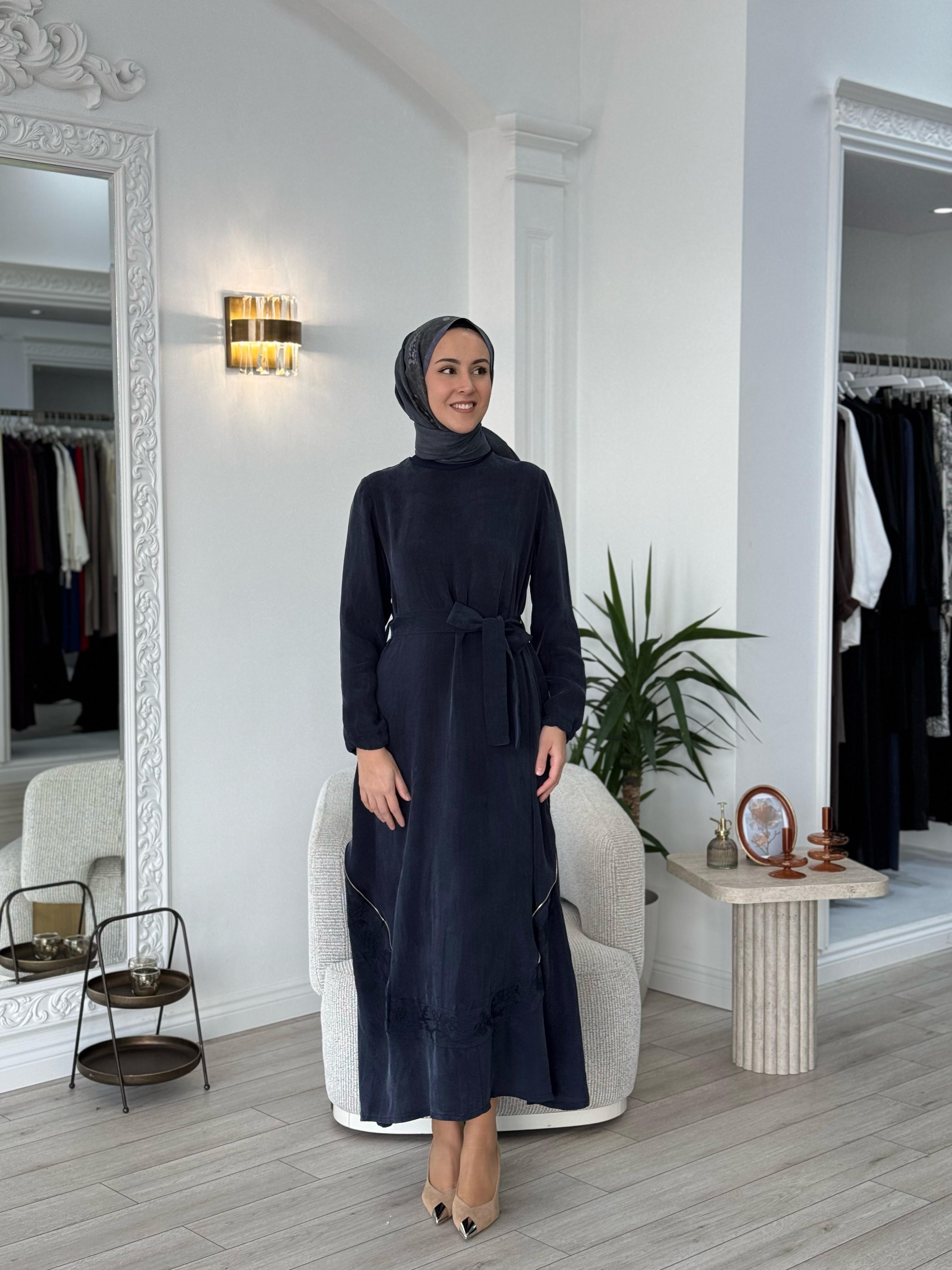 Misswhence Nakış Detaylı Elbise Lacivert 37800